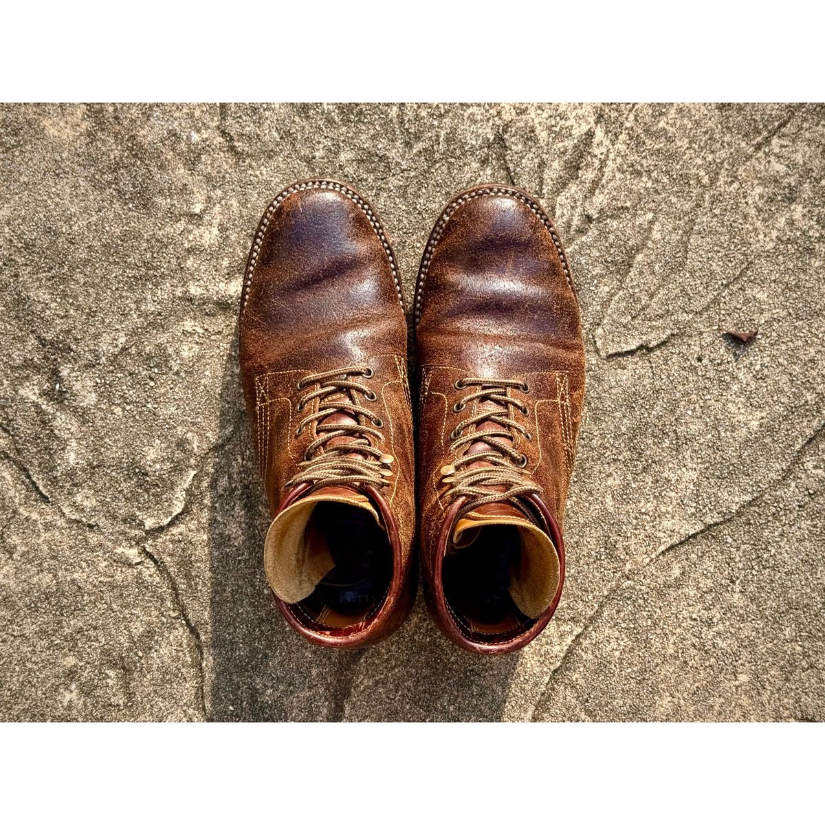 Photo by wwhmusic on February 3, 2026 of the Fortis Boots Strider in Indonesian Brown Waxed Flesh.