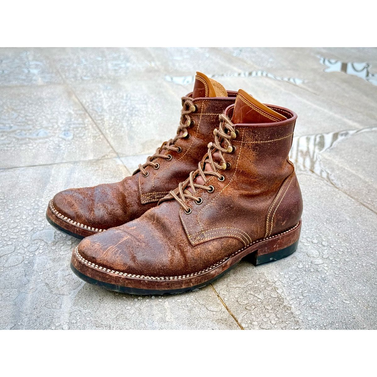 Photo by wwhmusic on March 3, 2026 of the Fortis Boots Strider in Indonesian Brown Waxed Flesh.