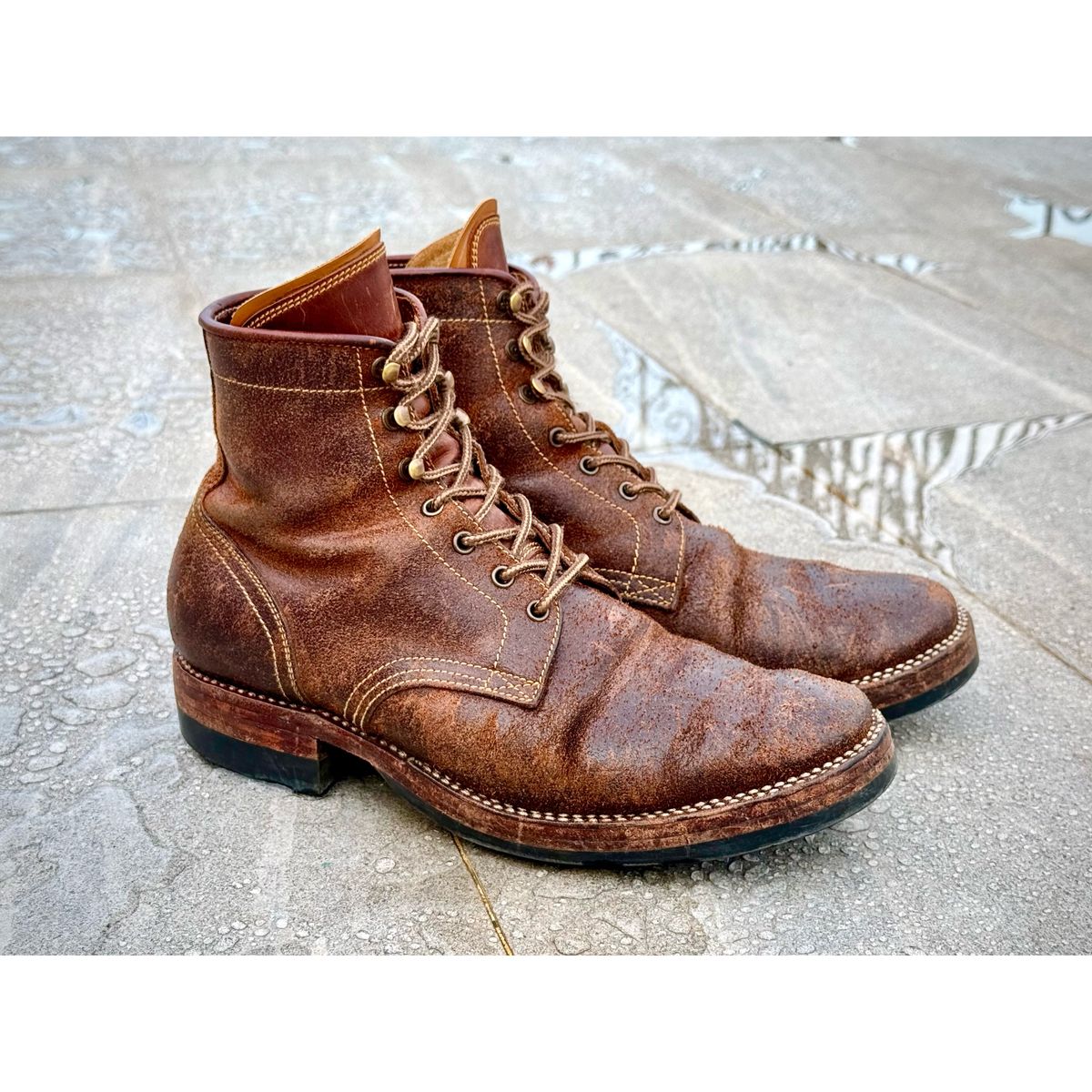 Photo by wwhmusic on March 3, 2026 of the Fortis Boots Strider in Indonesian Brown Waxed Flesh.