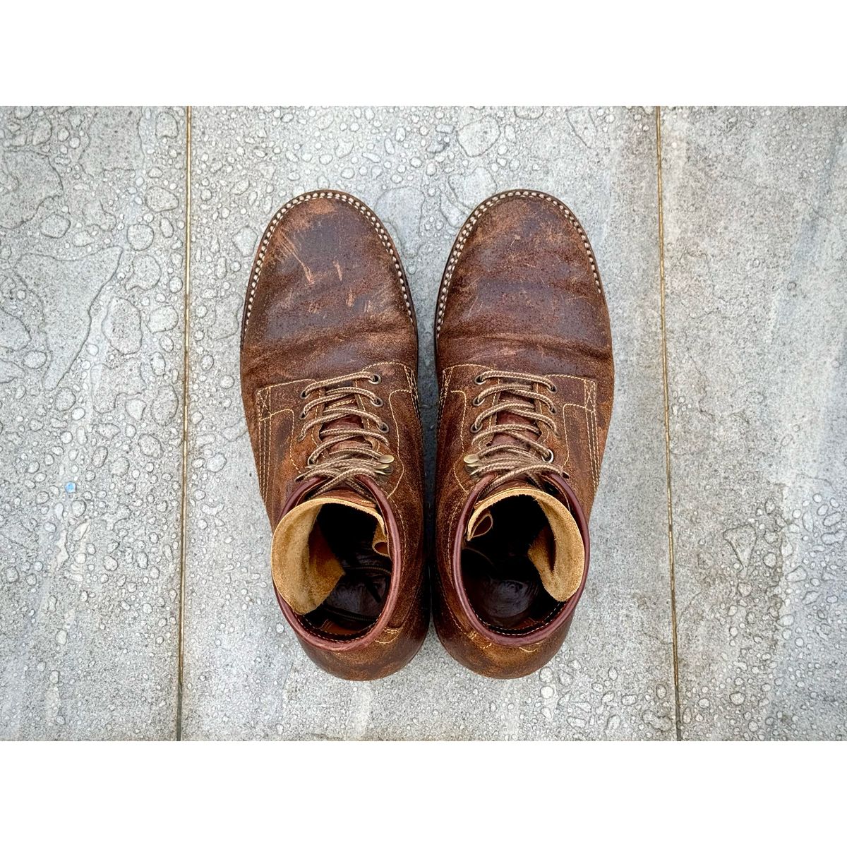 Photo by wwhmusic on March 3, 2026 of the Fortis Boots Strider in Indonesian Brown Waxed Flesh.