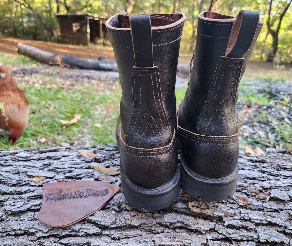 Photo by ProletariatPrince on November 2, 2024 of the Nicks x Rose Anvil ND3 in Horween Brown Waxed Flesh.