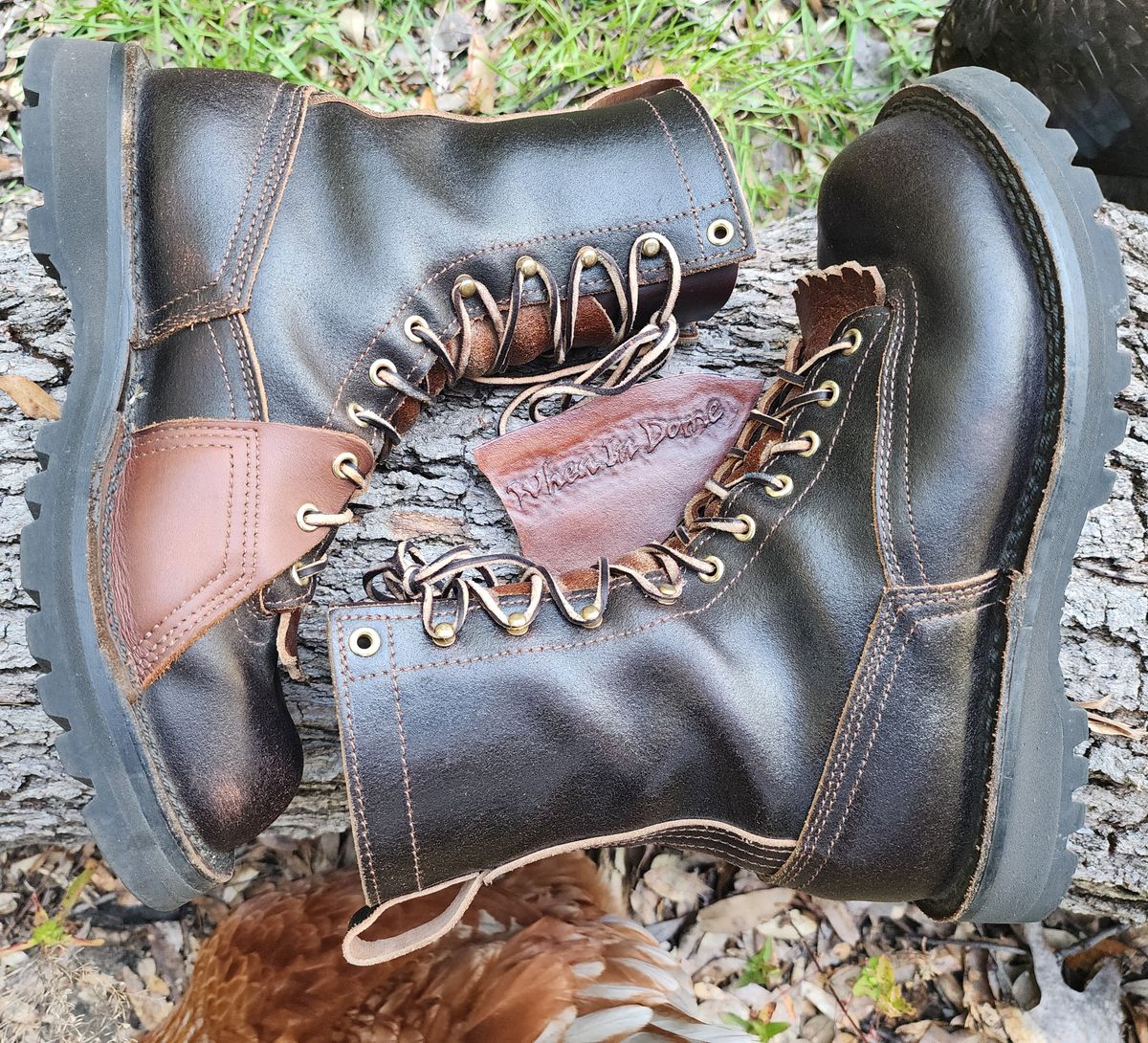 Photo by ProletariatPrince on November 2, 2024 of the Nicks x Rose Anvil ND3 in Horween Brown Waxed Flesh.