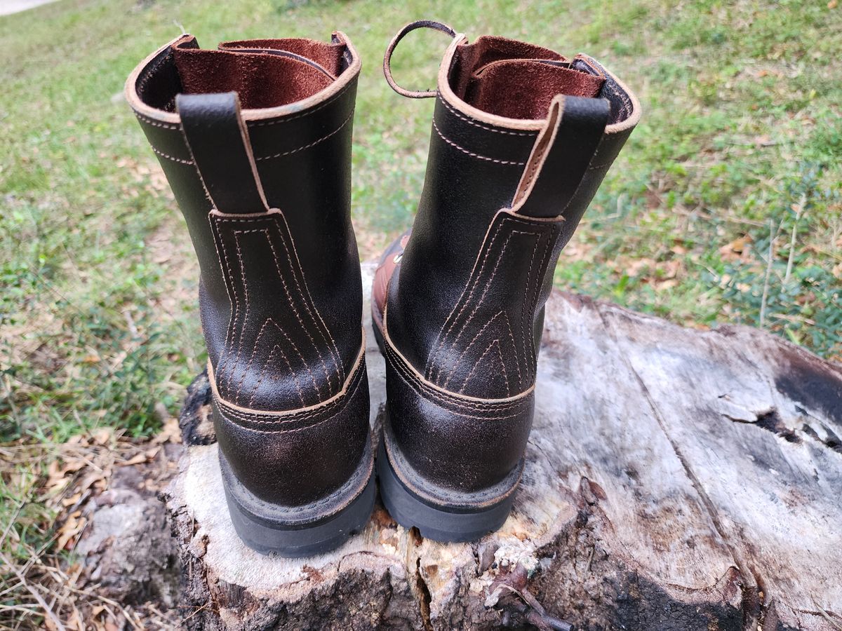 Photo by ProletariatPrince on November 10, 2024 of the Nicks x Rose Anvil ND3 in Horween Brown Waxed Flesh.