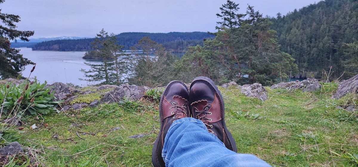 Photo by ProletariatPrince on November 21, 2024 of the Nicks x Rose Anvil ND3 in Horween Brown Waxed Flesh.