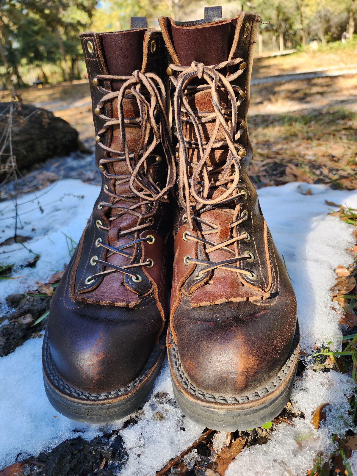 Photo by ProletariatPrince on January 25, 2025 of the Nicks x Rose Anvil ND3 in Horween Brown Waxed Flesh.