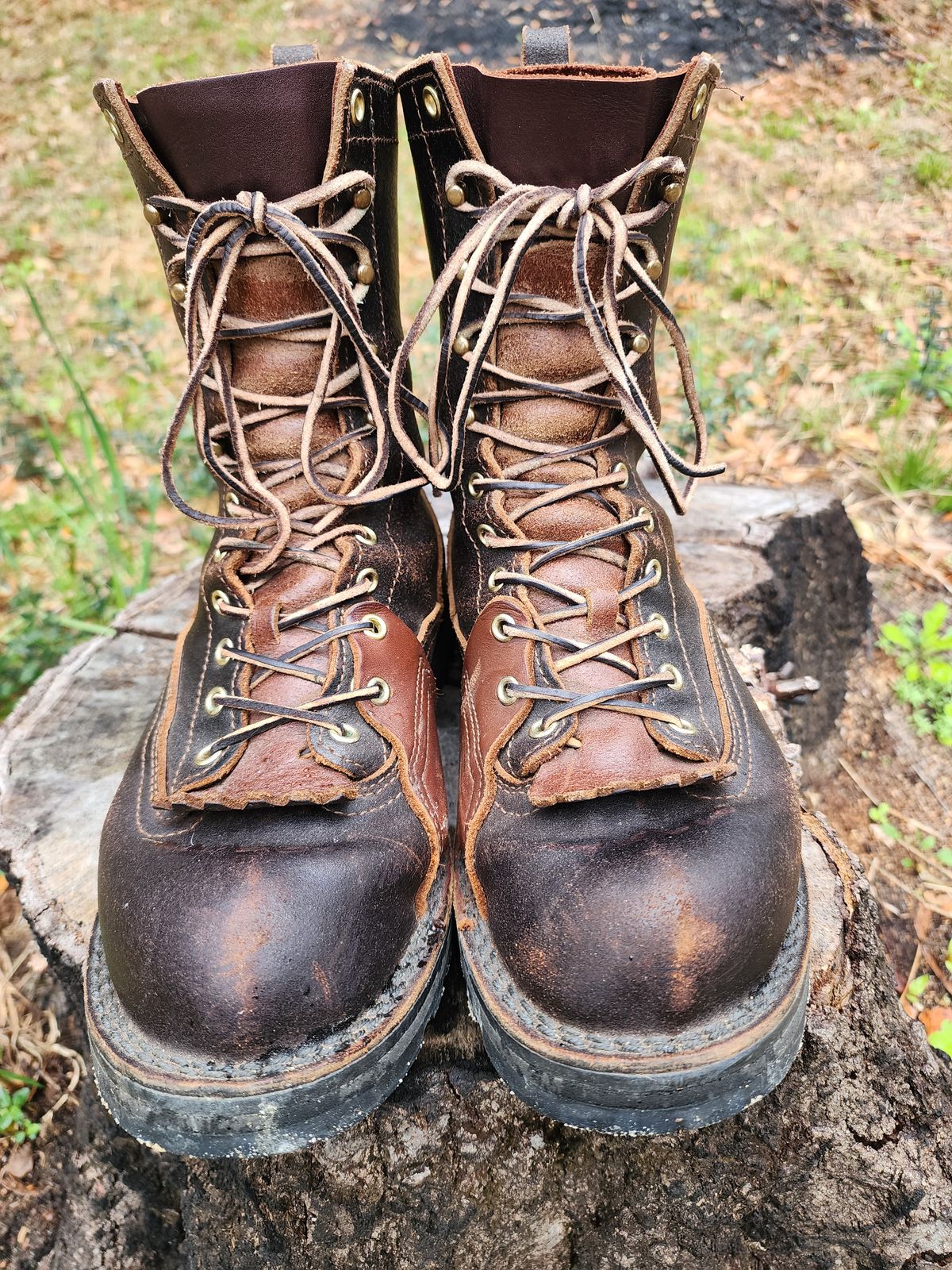 Photo by ProletariatPrince on February 23, 2025 of the Nicks x Rose Anvil ND3 in Horween Brown Waxed Flesh.