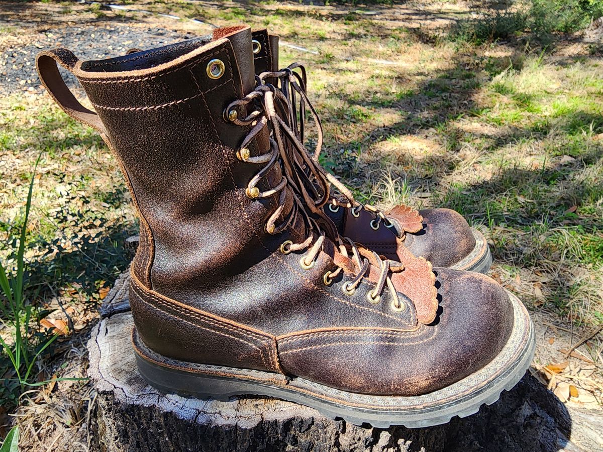 Photo by ProletariatPrince on February 28, 2025 of the Nicks x Rose Anvil ND3 in Horween Brown Waxed Flesh.