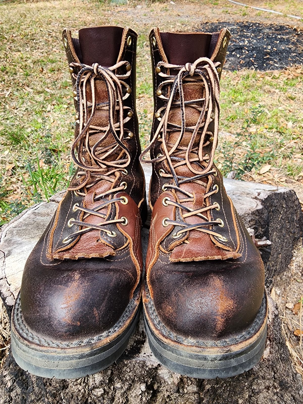 Photo by ProletariatPrince on March 3, 2025 of the Nicks x Rose Anvil ND3 in Horween Brown Waxed Flesh.