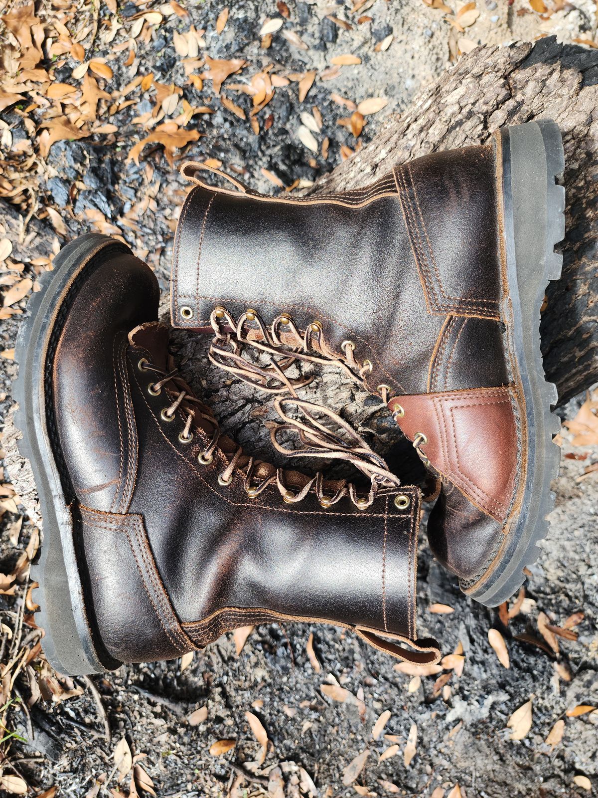 Photo by ProletariatPrince on March 3, 2025 of the Nicks x Rose Anvil ND3 in Horween Brown Waxed Flesh.