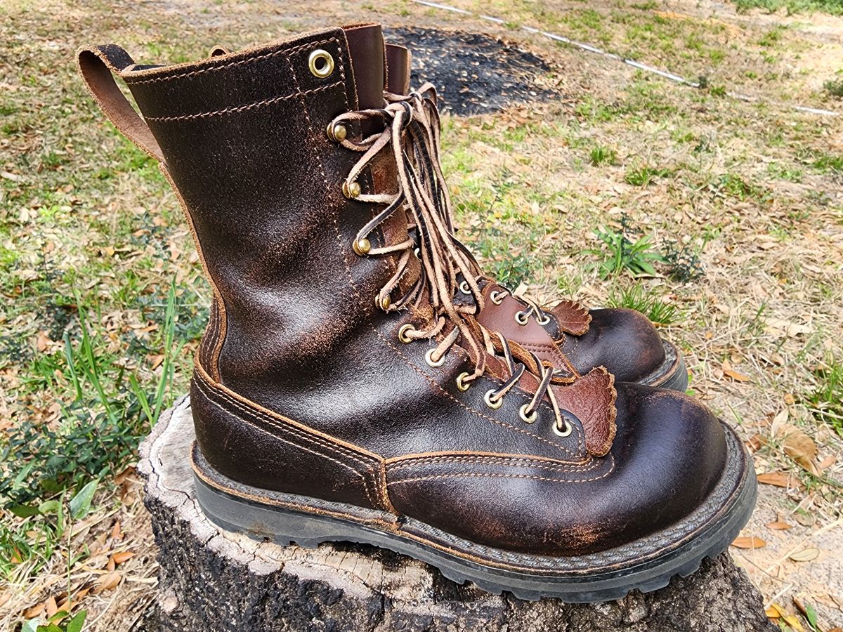 Photo by ProletariatPrince on March 3, 2025 of the Nicks x Rose Anvil ND3 in Horween Brown Waxed Flesh.