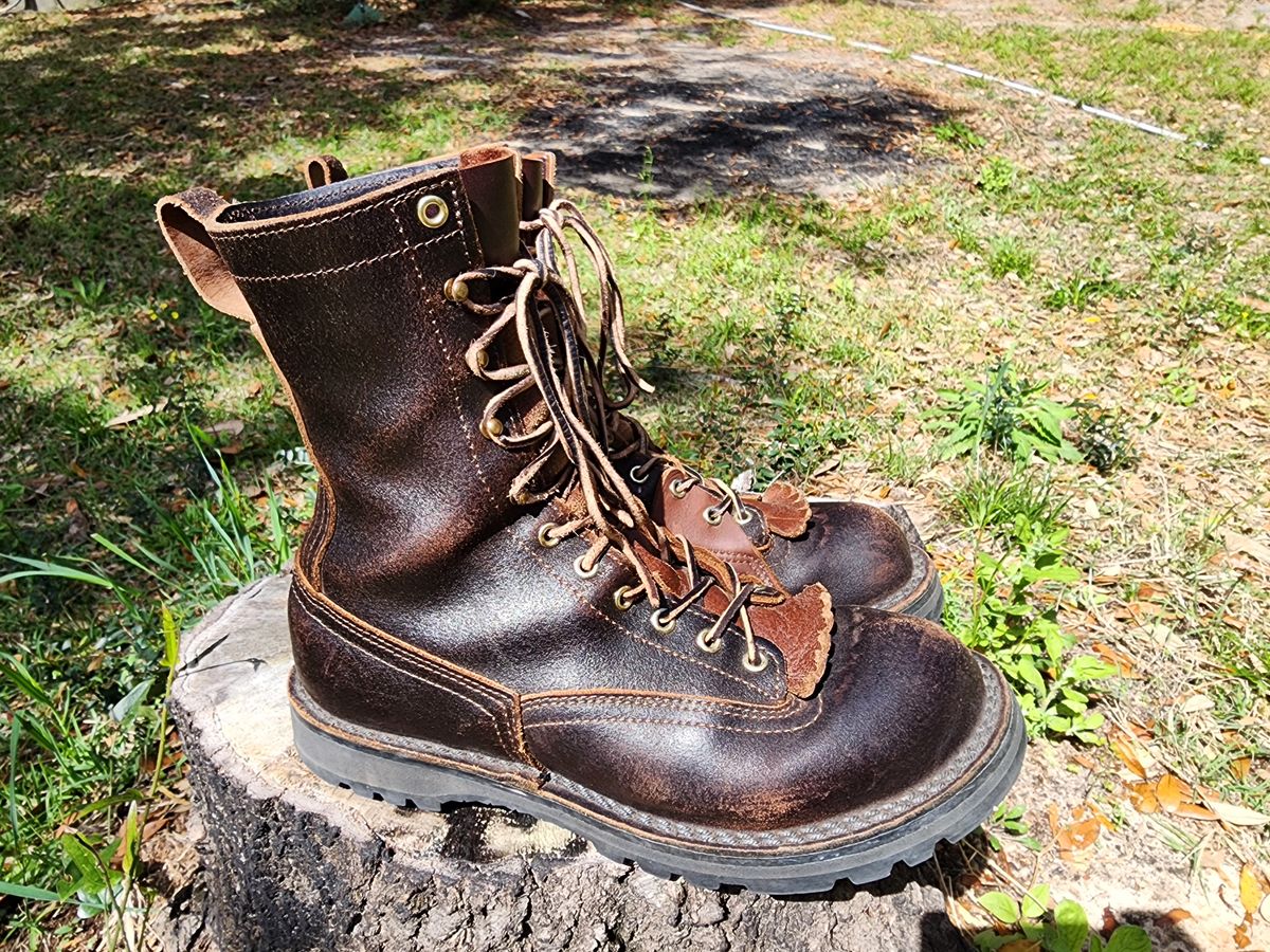 Photo by ProletariatPrince on March 16, 2025 of the Nicks x Rose Anvil ND3 in Horween Brown Waxed Flesh.