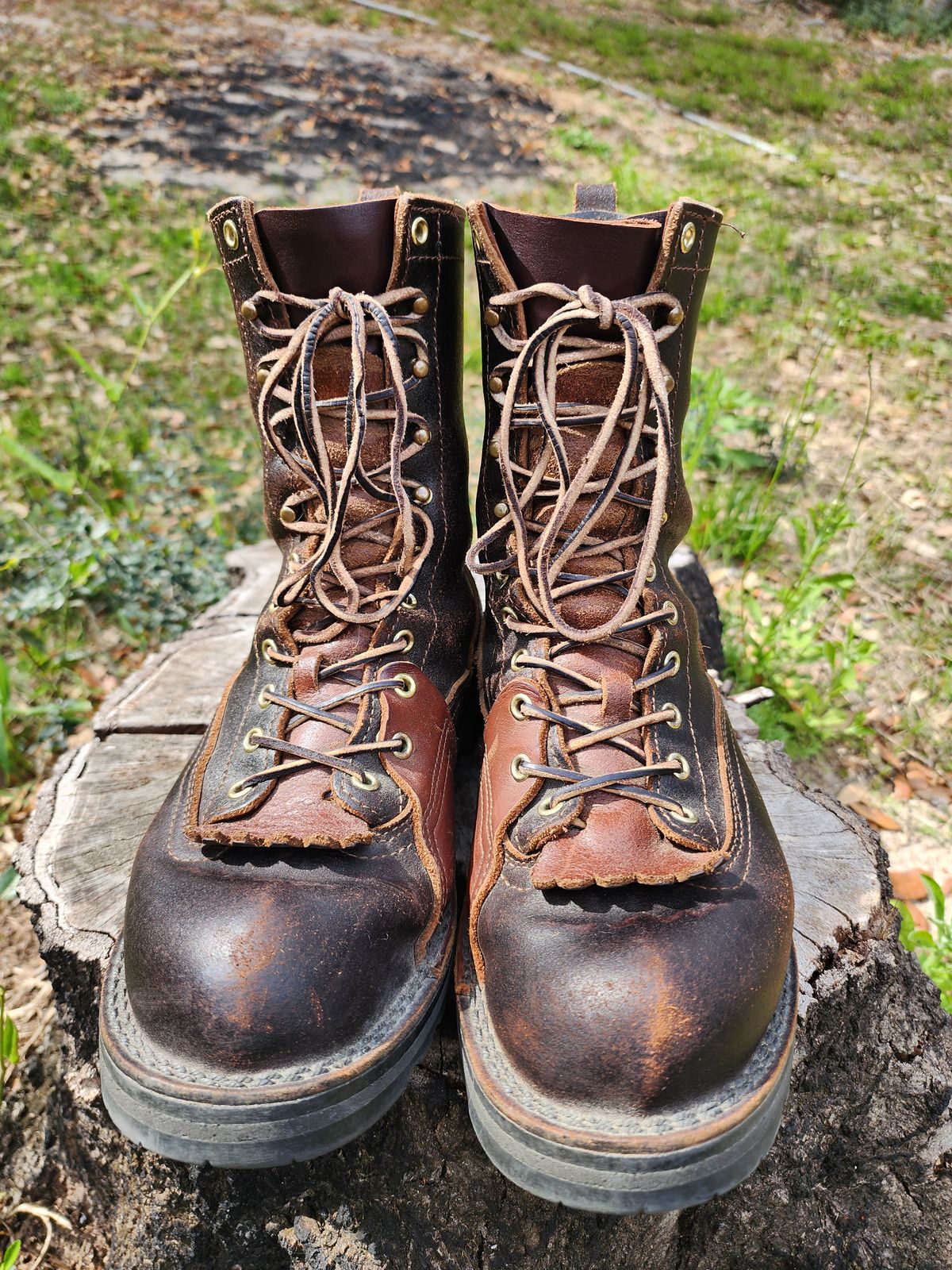 Photo by ProletariatPrince on March 23, 2025 of the Nicks x Rose Anvil ND3 in Horween Brown Waxed Flesh.