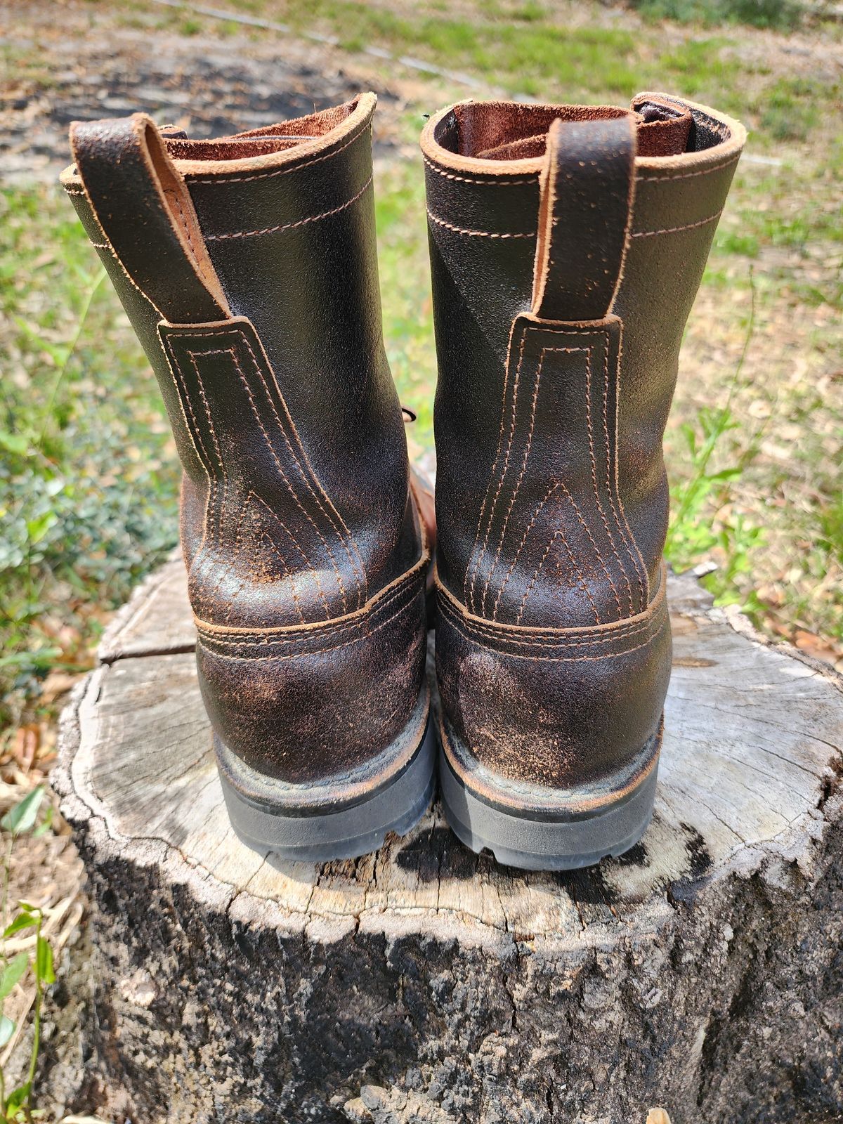 Photo by ProletariatPrince on March 23, 2025 of the Nicks x Rose Anvil ND3 in Horween Brown Waxed Flesh.