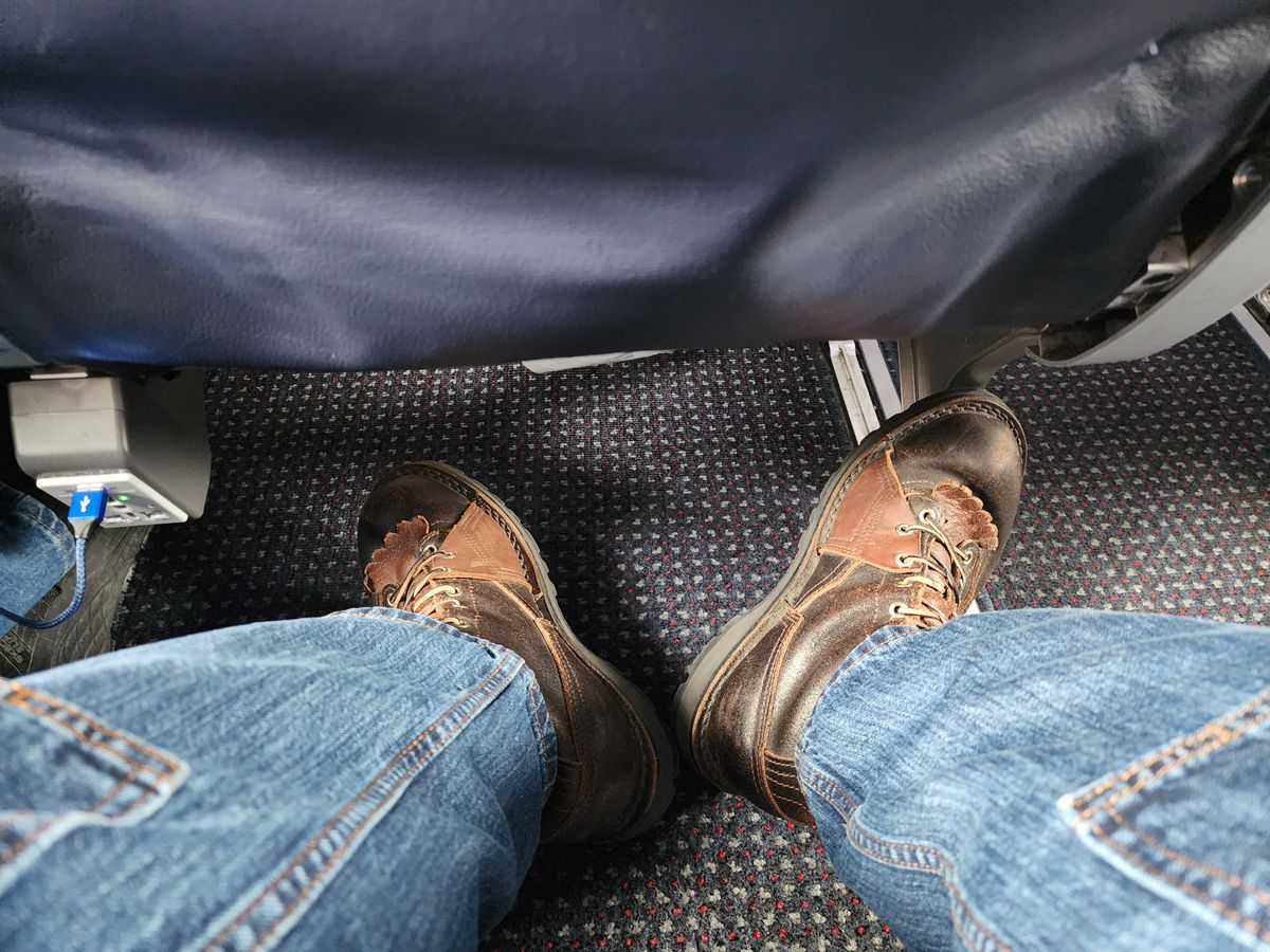 Photo by ProletariatPrince on March 24, 2025 of the Nicks x Rose Anvil ND3 in Horween Brown Waxed Flesh.
