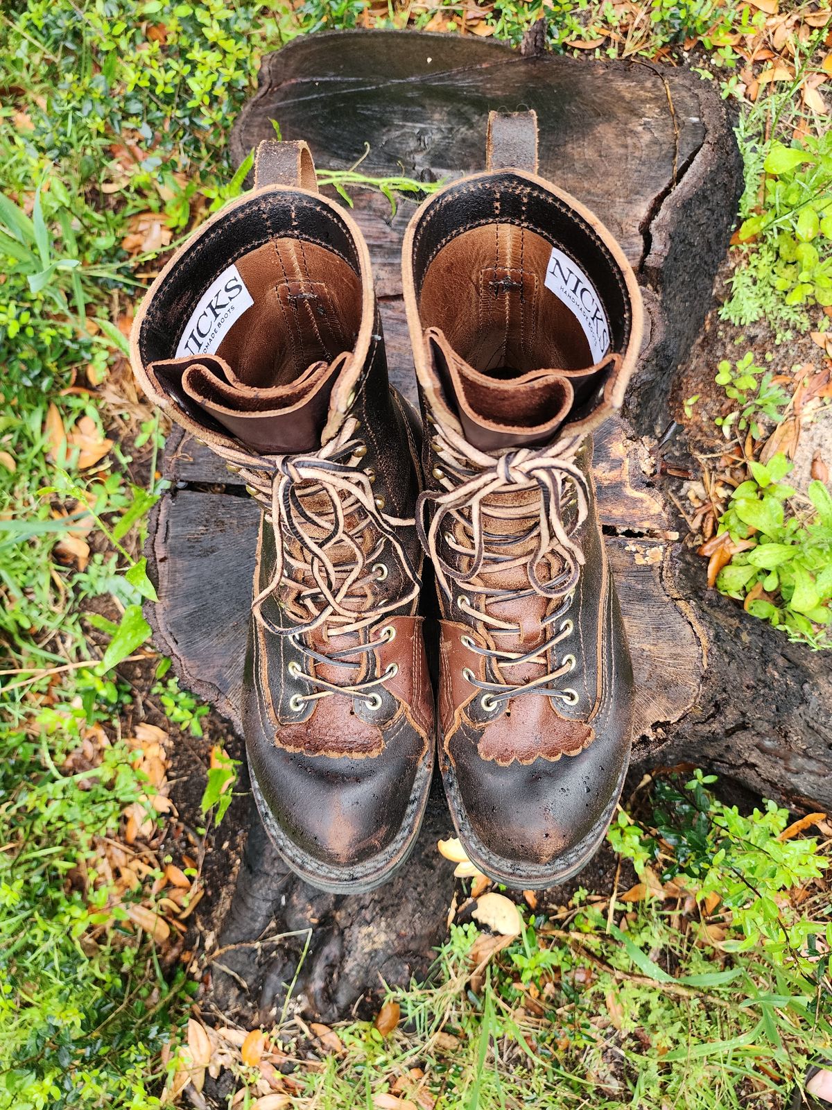 Photo by ProletariatPrince on March 30, 2025 of the Nicks x Rose Anvil ND3 in Horween Brown Waxed Flesh.