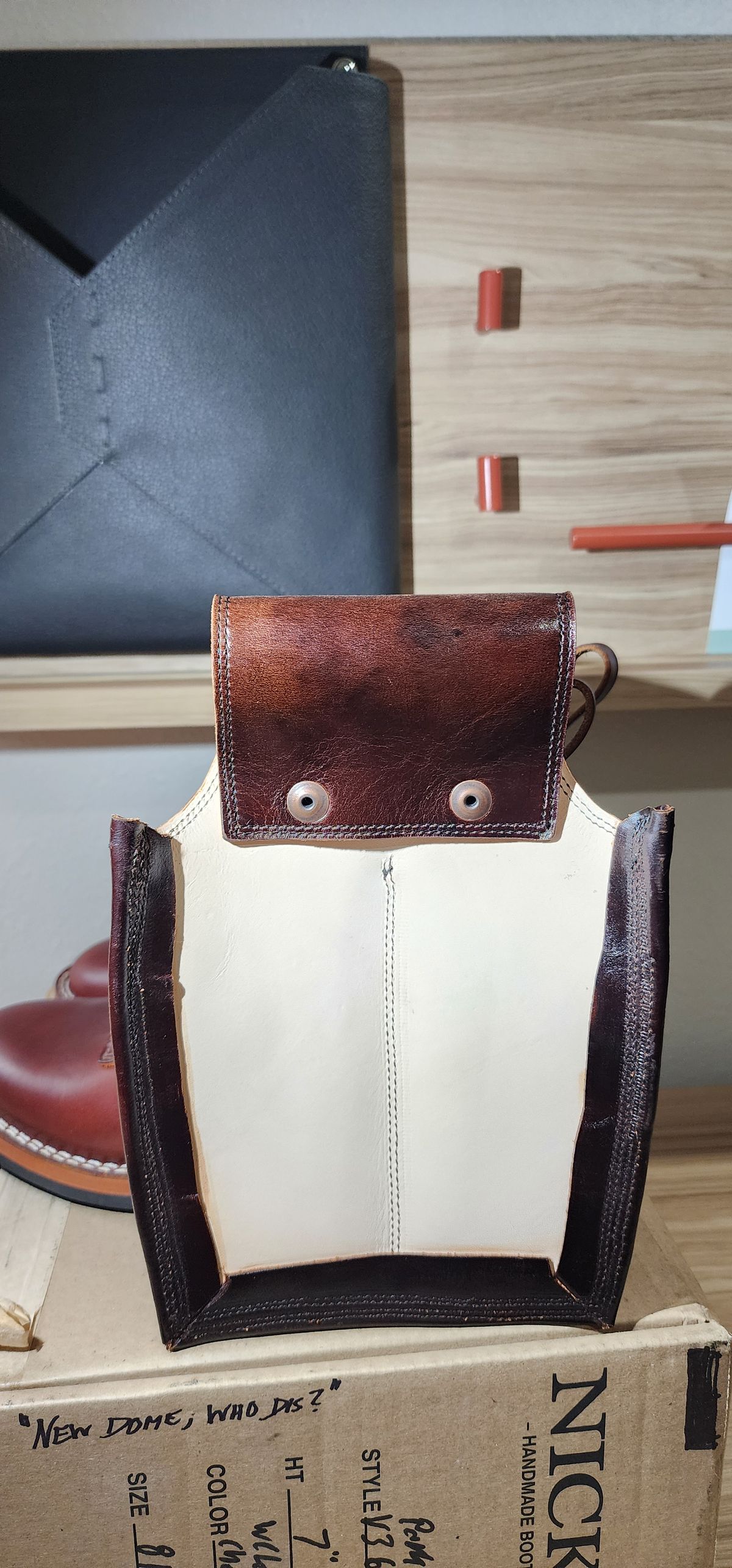 Photo by ProletariatPrince on October 1, 2025 of the Hubble Creek Boots Convertible Tool Pouch V2 in Mahogany Overdyed Utility.