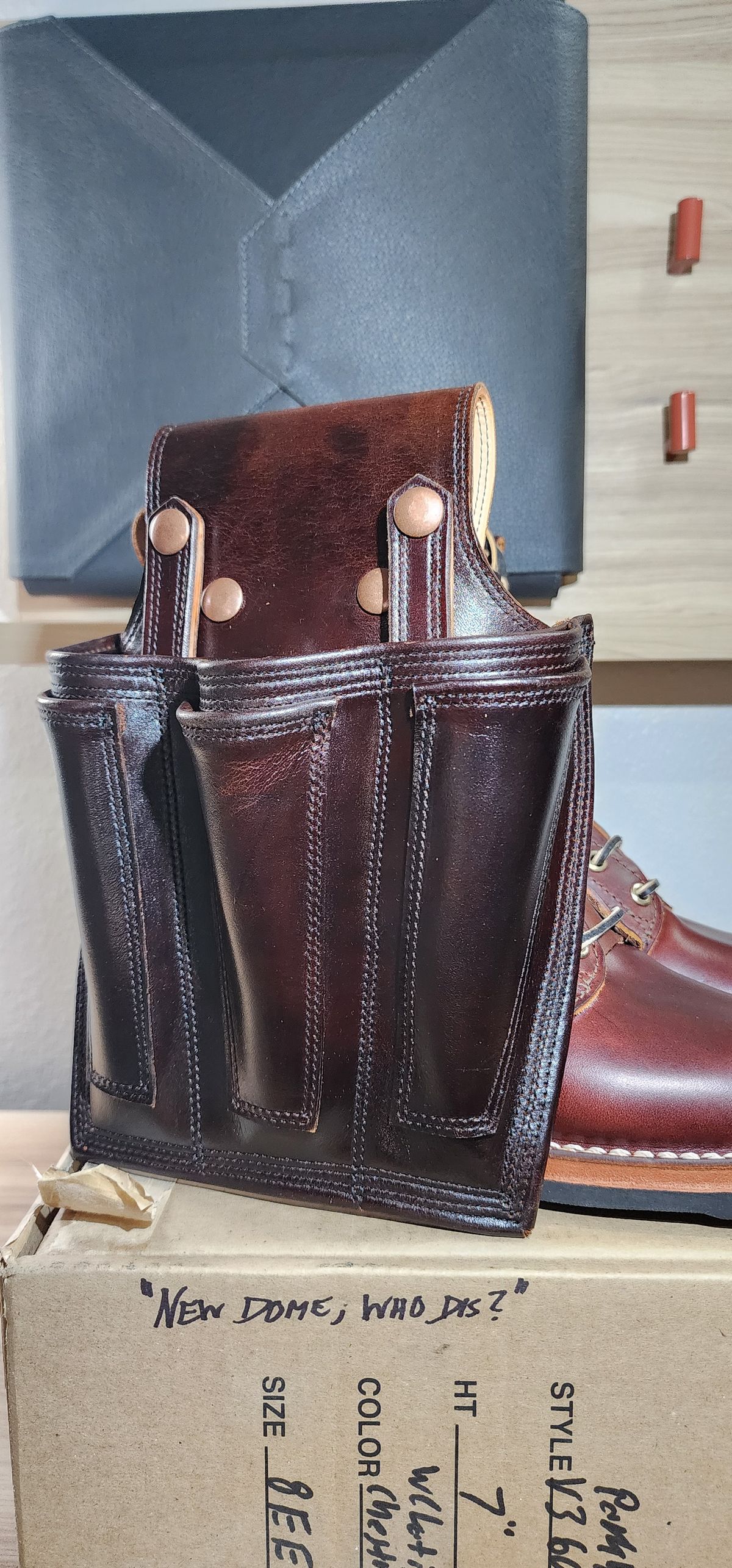 Photo by ProletariatPrince on October 1, 2025 of the Hubble Creek Boots Convertible Tool Pouch V2 in Mahogany Overdyed Utility.