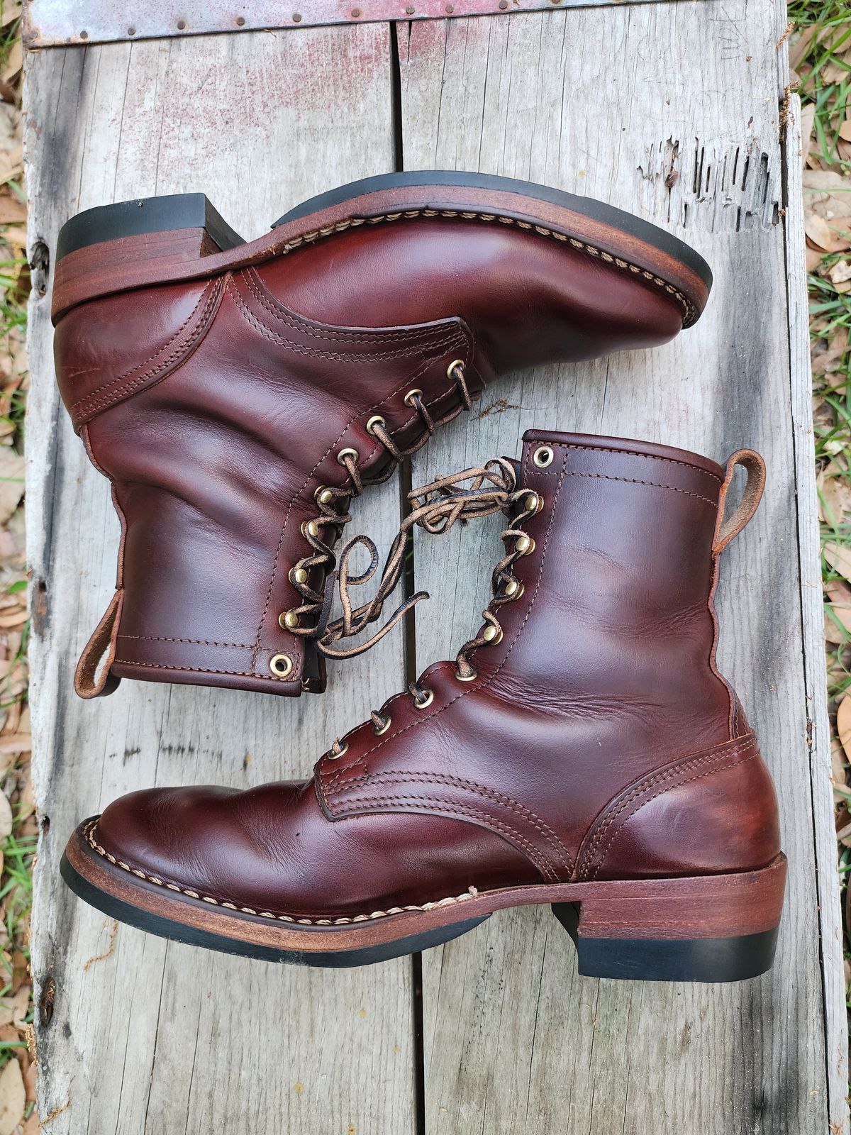 Photo by ProletariatPrince on April 4, 2026 of the Nicks Nicks X Parkhurst V3 in Wickett & Craig Chestnut Oiled Latigo.