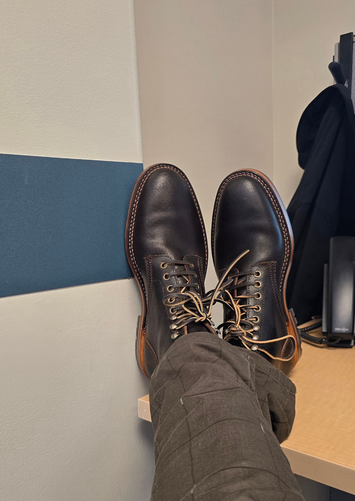 Photo by Albus_Dumblydorr on February 25, 2025 of the Parkhurst The Allen in Horween Java Waxed Flesh.