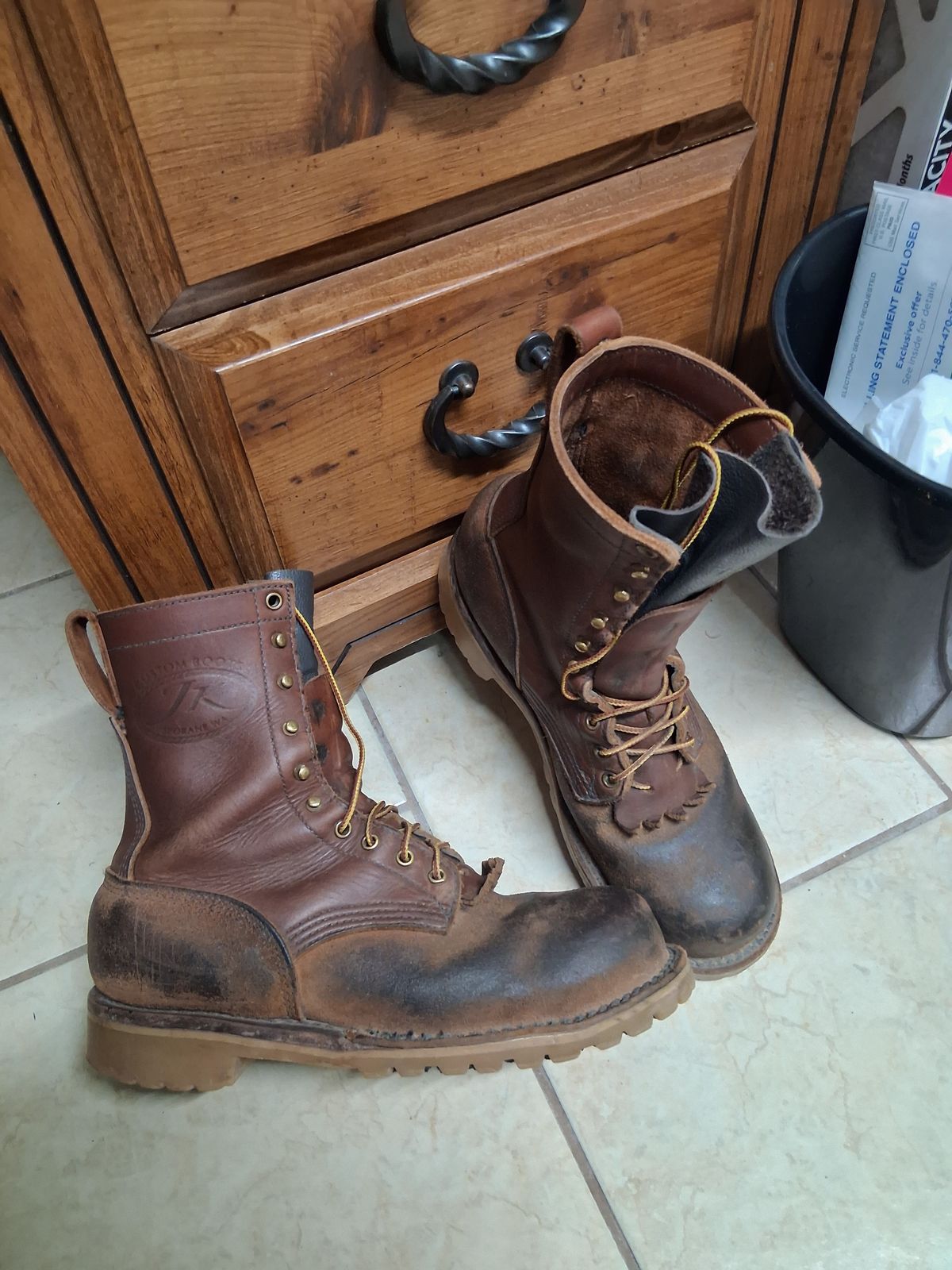 Photo by billyburl on September 1, 2025 of the JK Boots O.T. in Seidel Redwood Oil Tan.
