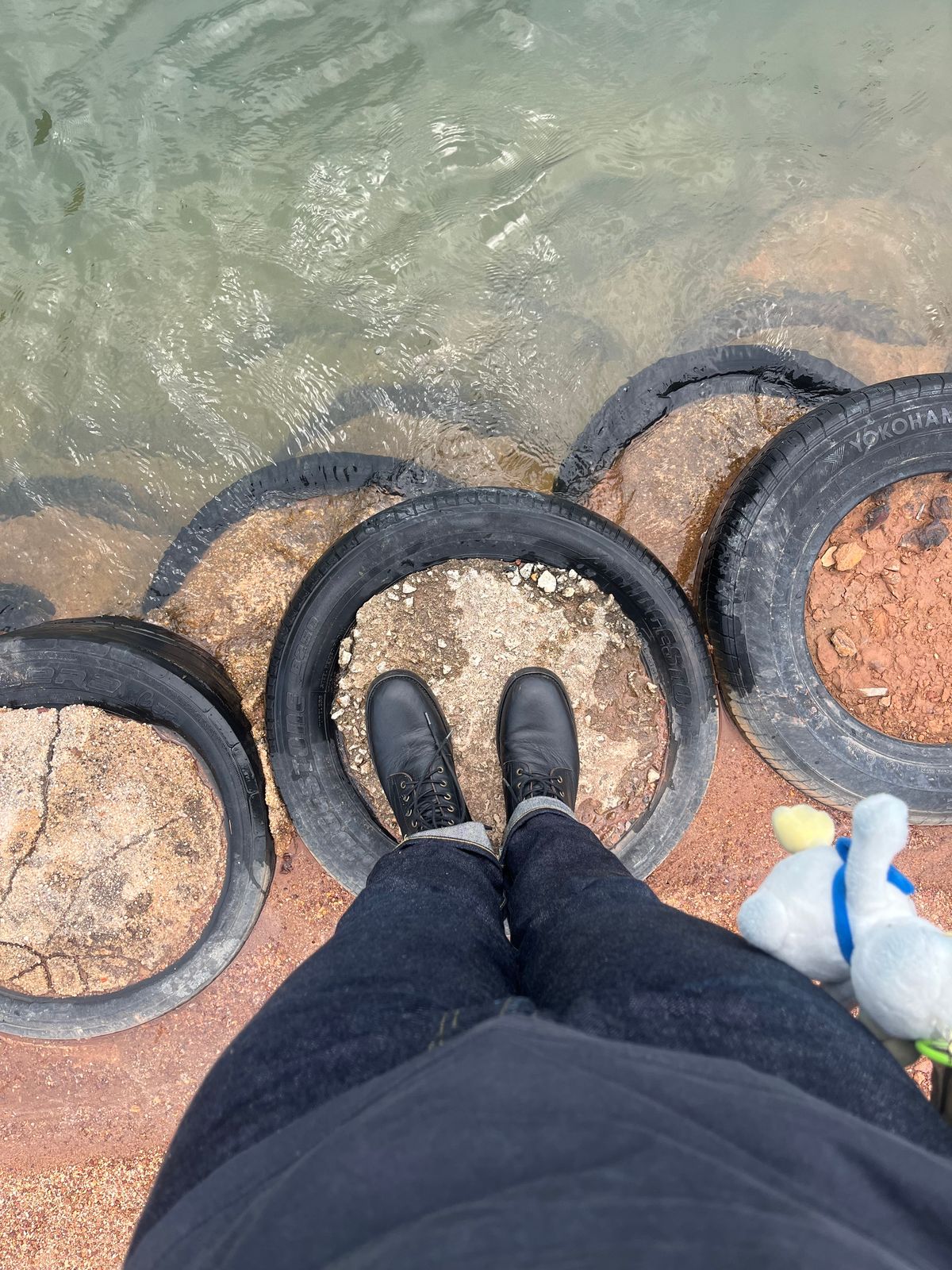 Photo by tudubz on October 11, 2025 of the Briselblack The Hawk in Teacore Horsehide shinki.