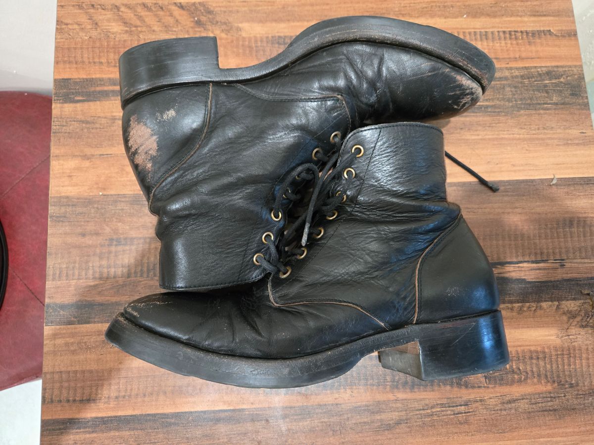 Photo by tudubz on February 3, 2026 of the Briselblack The Hawk in Teacore Horsehide shinki.