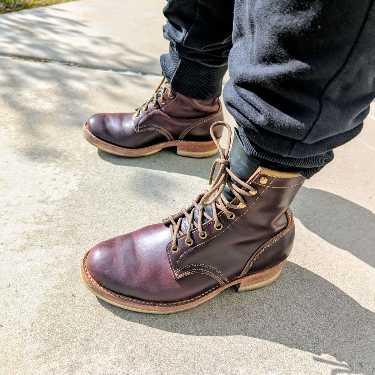 Photo by chipadoodle on November 4, 2025 of the Role Club Underdogs in Horween Color 8 Chromexcel Horsehide.