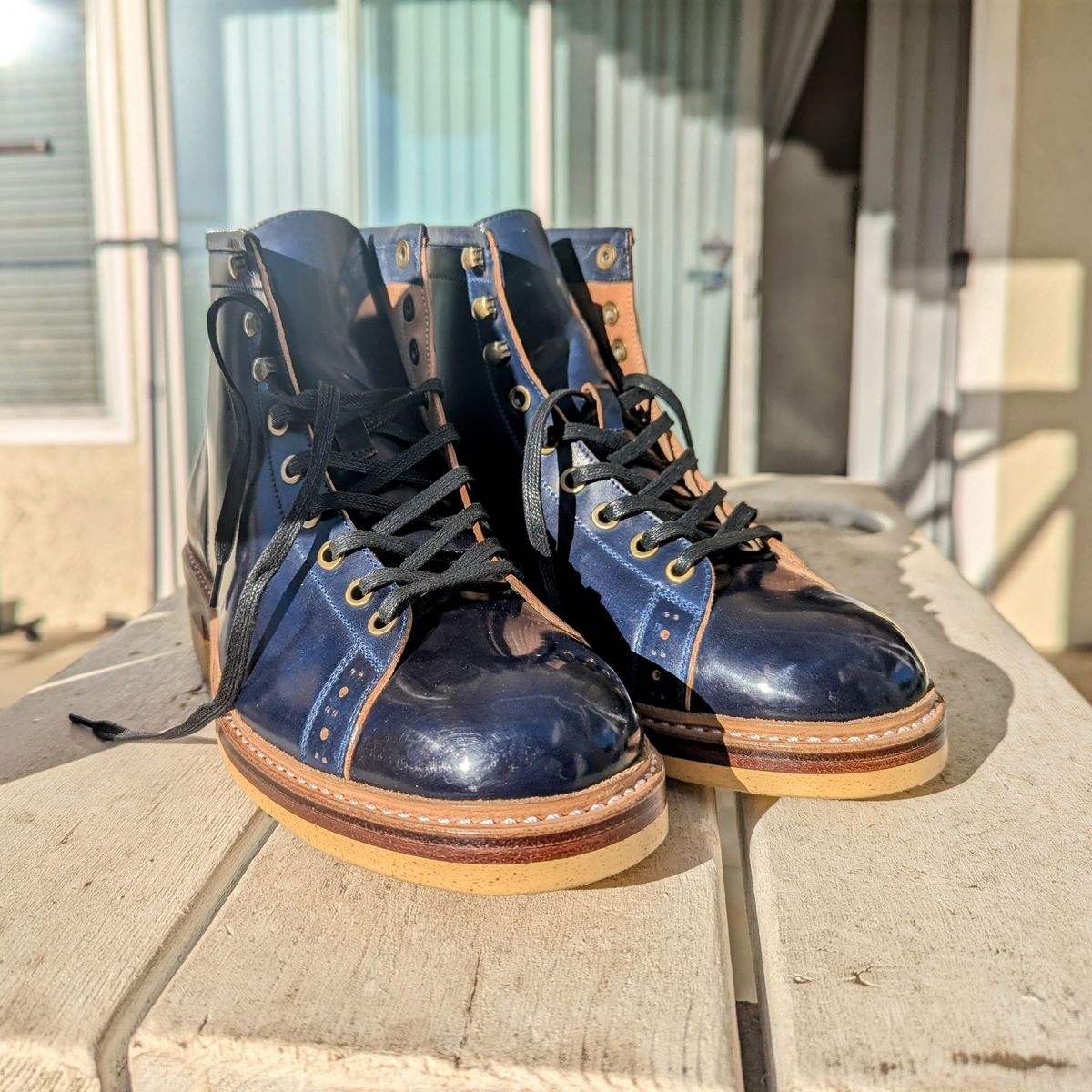 Photo by chipadoodle on January 14, 2025 of the Junkard MKB 1219 in Rocado Blue Shell Cordovan.