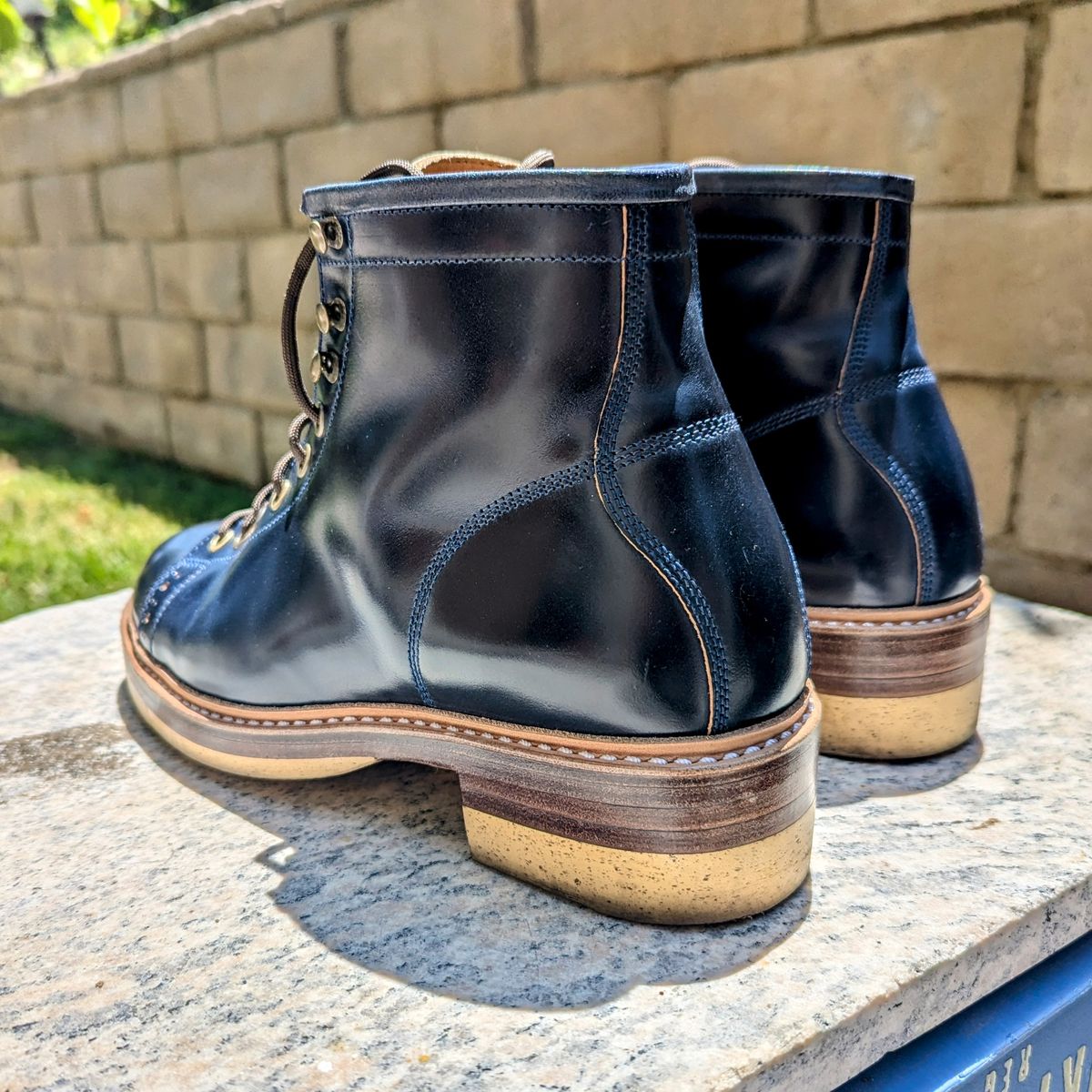 Photo by chipadoodle on May 27, 2025 of the Junkard MKB 1219 in Rocado Blue Shell Cordovan.