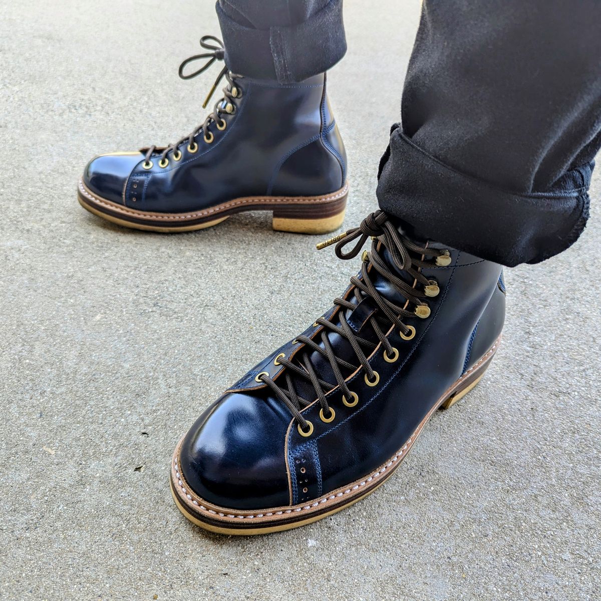 Photo by chipadoodle on May 27, 2025 of the Junkard MKB 1219 in Rocado Blue Shell Cordovan.