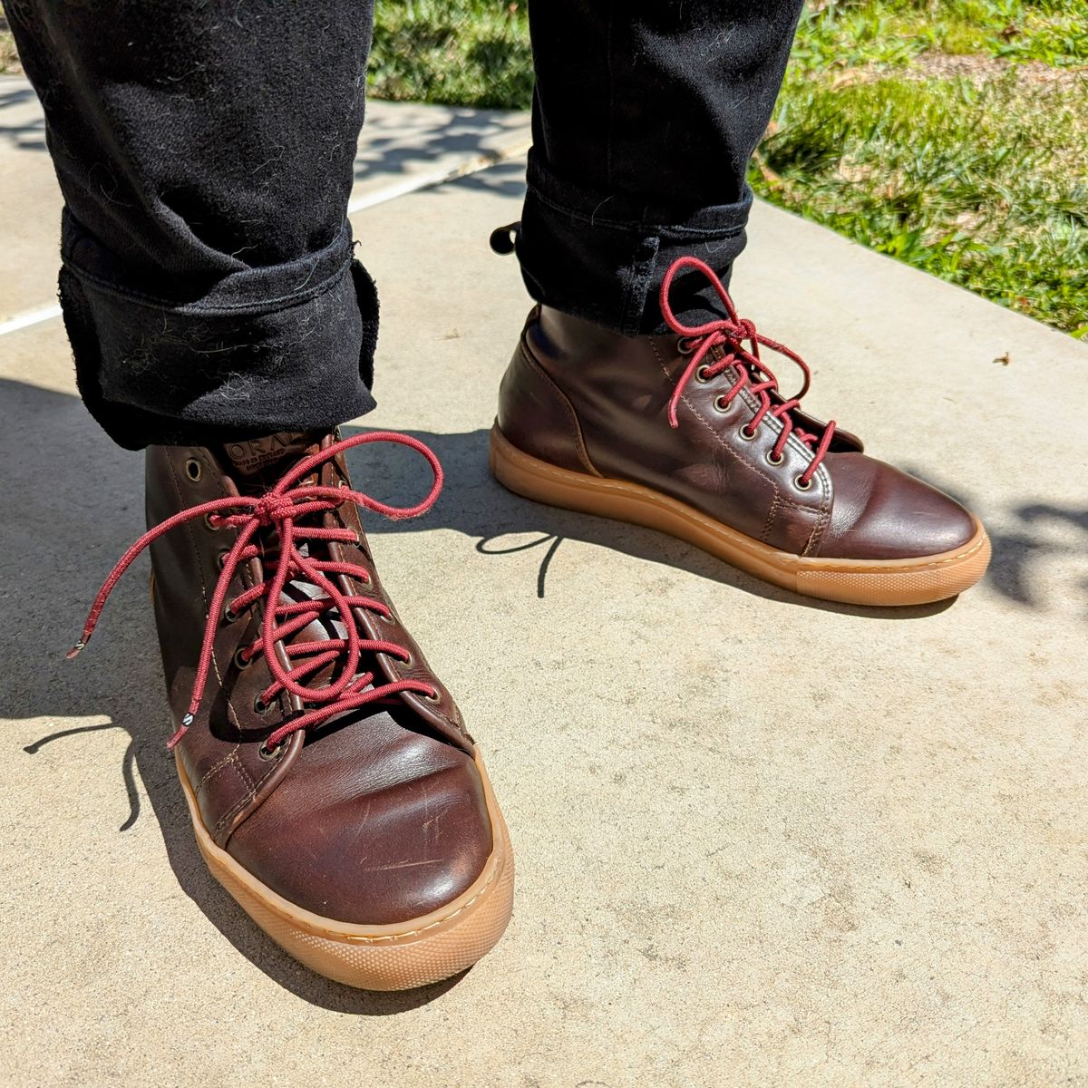 Photo by chipadoodle on August 27, 2024 of the Goral X Rose Anvil Smugs in Horween Brown Chromexcel.