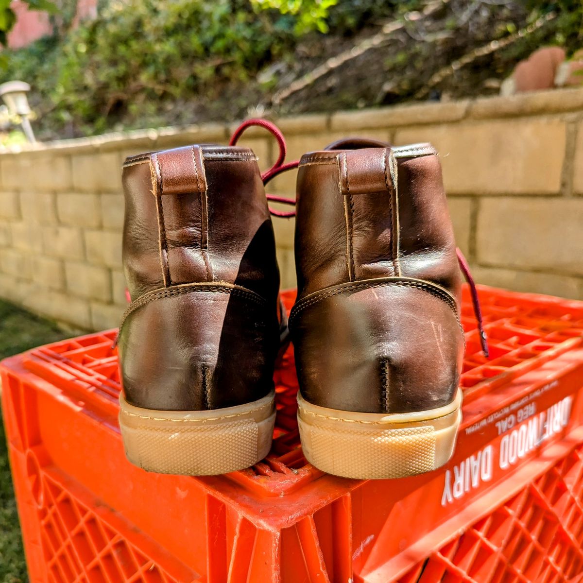 Photo by chipadoodle on August 27, 2024 of the Goral X Rose Anvil Smugs in Horween Brown Chromexcel.