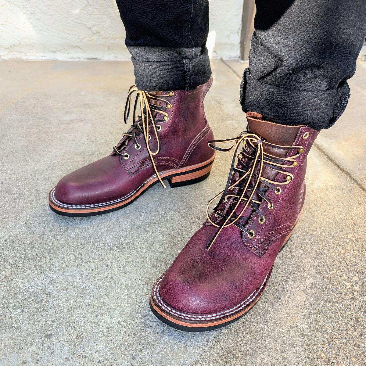 Photo by chipadoodle on October 29, 2024 of the Nicks MTO in Horween #8 Cypress.