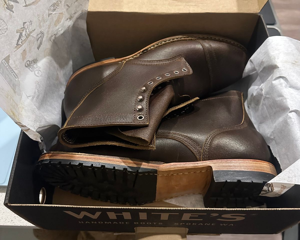 Photo by misterclean22 on January 30, 2025 of the White's MP-M1TC in Horween Cinnamon Waxed Flesh.
