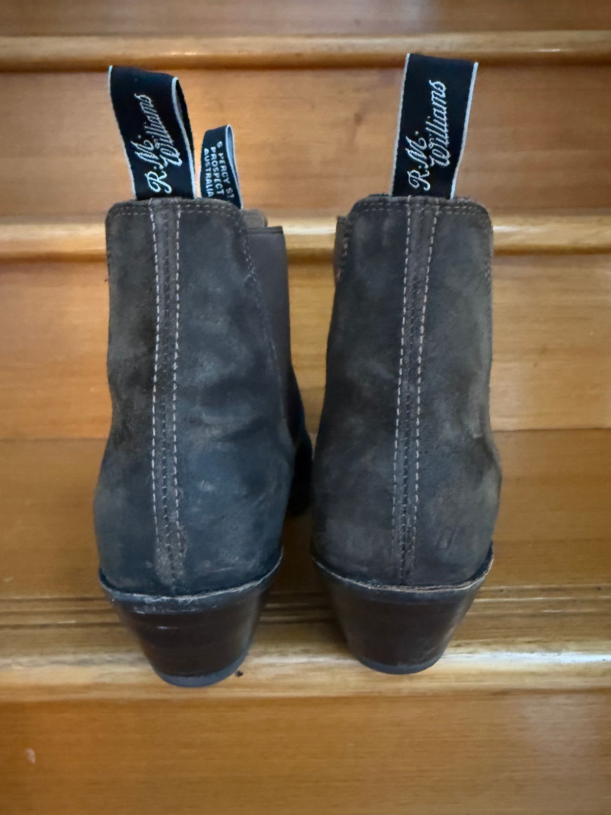 Photo by robrules on November 3, 2025 of the R.M. Williams Sante Fe in C.F. Stead Waxy Commander Stone.