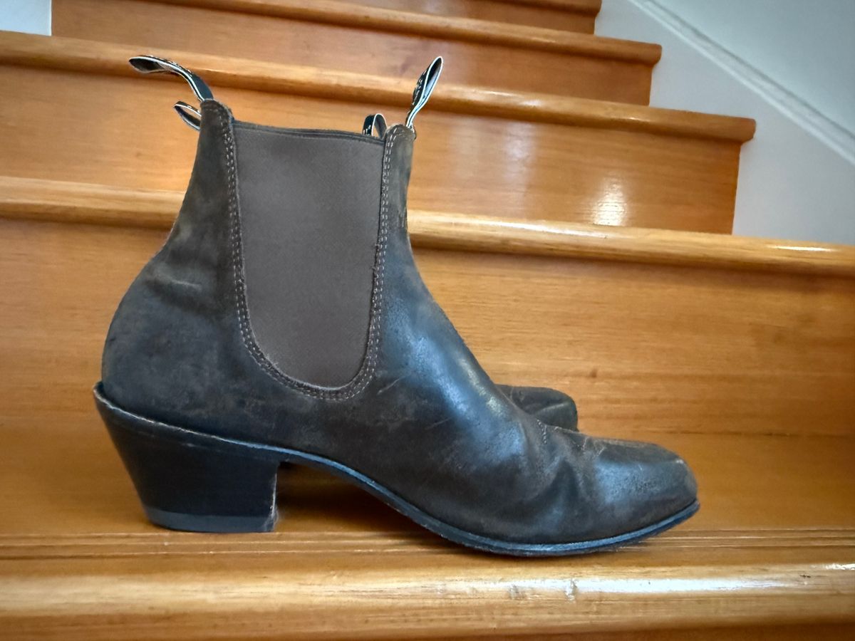 Photo by robrules on November 3, 2025 of the R.M. Williams Sante Fe in C.F. Stead Waxy Commander Stone.