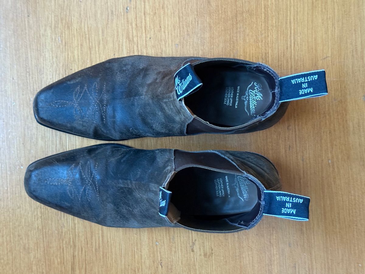 Photo by robrules on November 3, 2025 of the R.M. Williams Sante Fe in C.F. Stead Waxy Commander Stone.