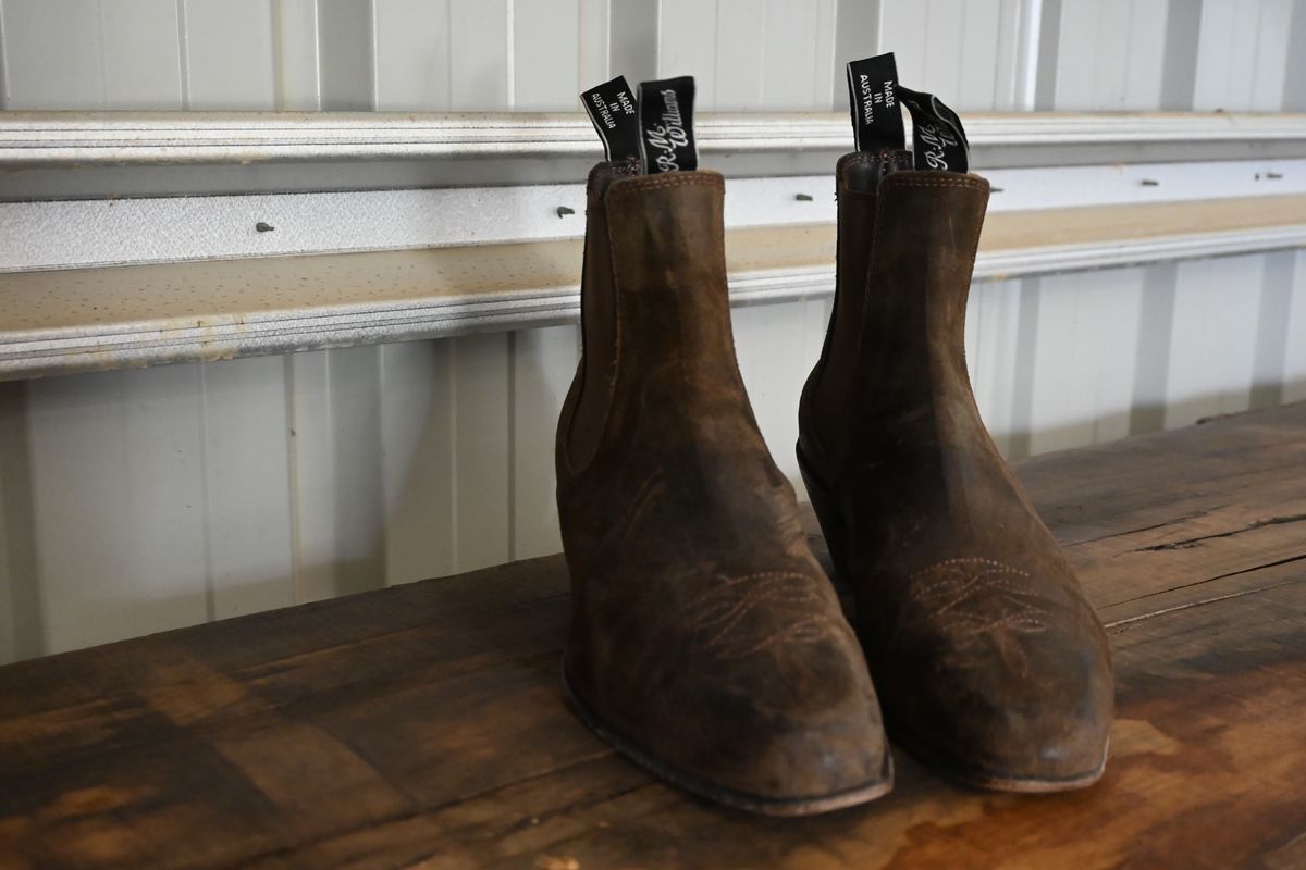 Photo by robrules on January 2, 2026 of the R.M. Williams Sante Fe in C.F. Stead Waxy Commander Stone.