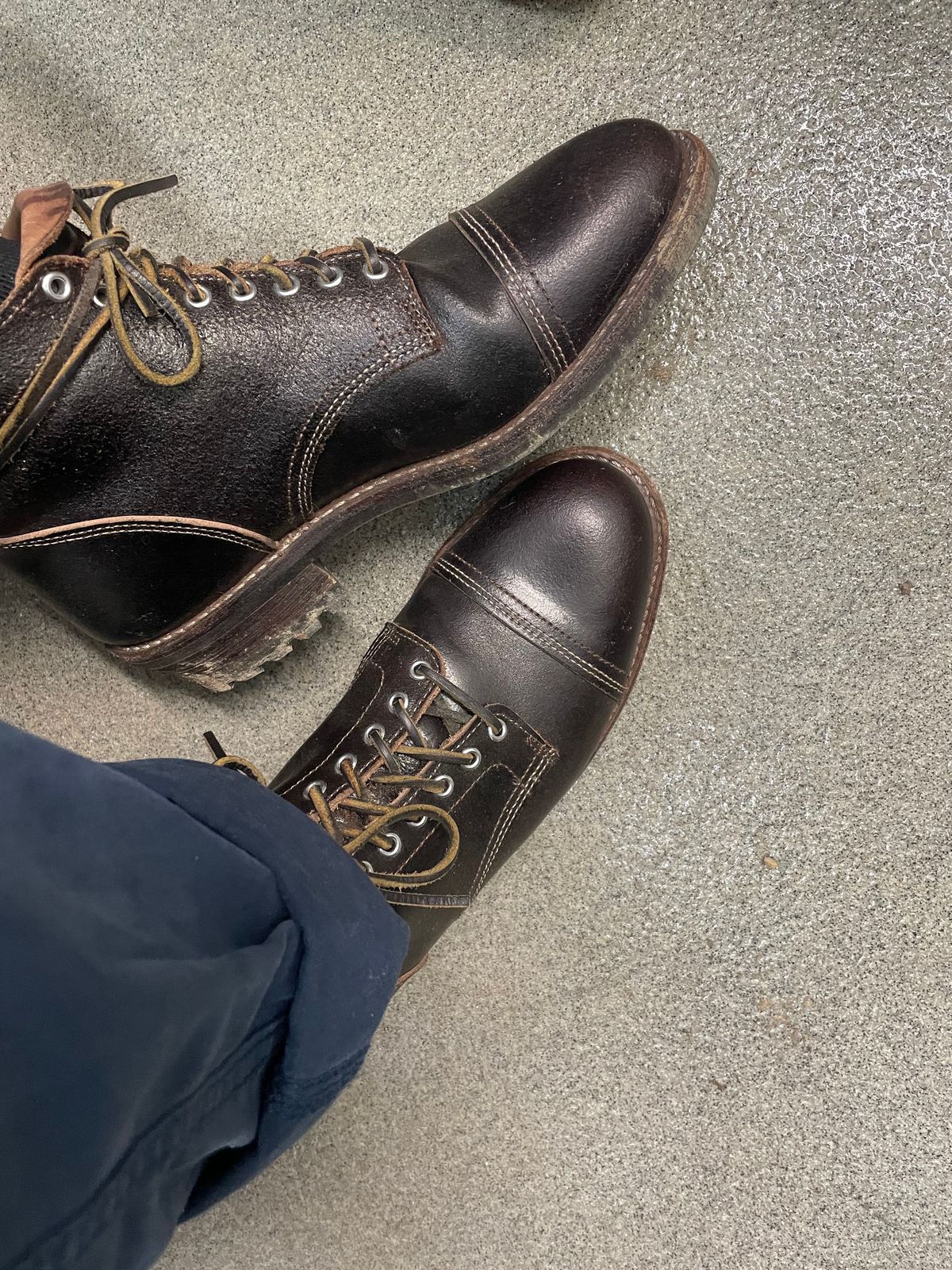 Photo by JGWTP on January 14, 2025 of the Thursday Vanguard in Horween Waxed Cacao.