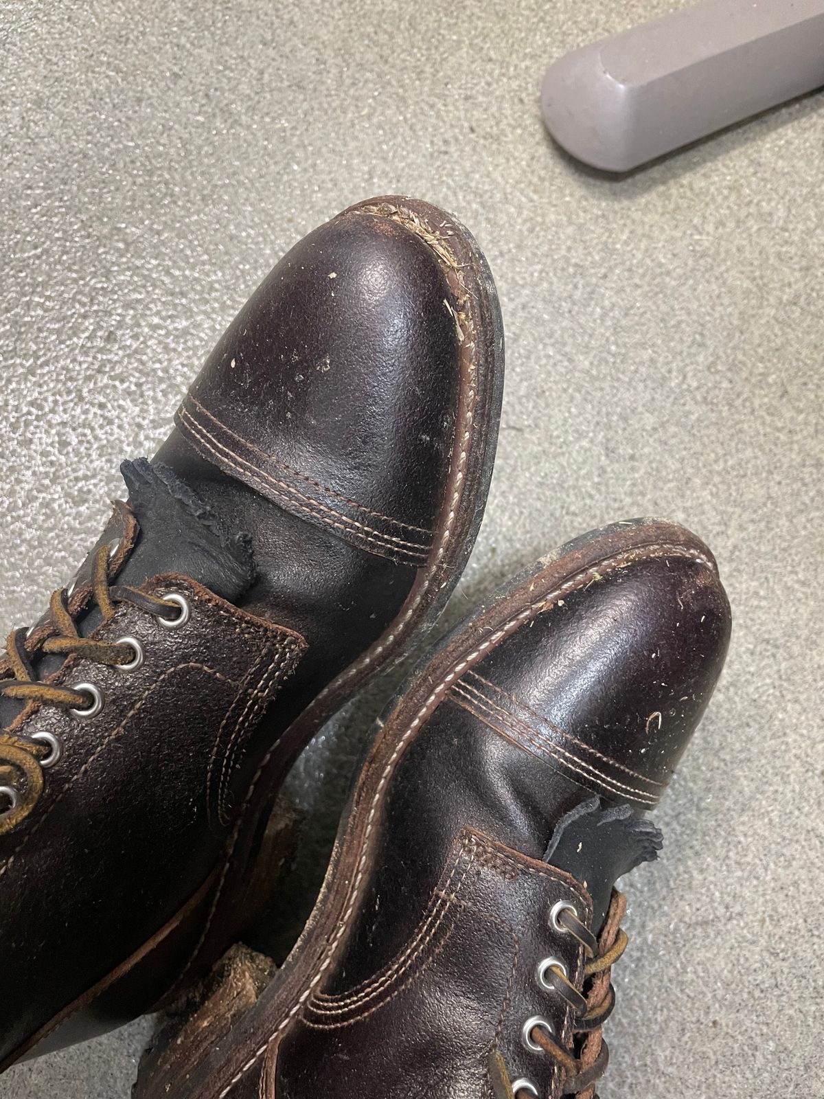Photo by JGWTP on March 21, 2025 of the Thursday Vanguard in Horween Waxed Cacao.