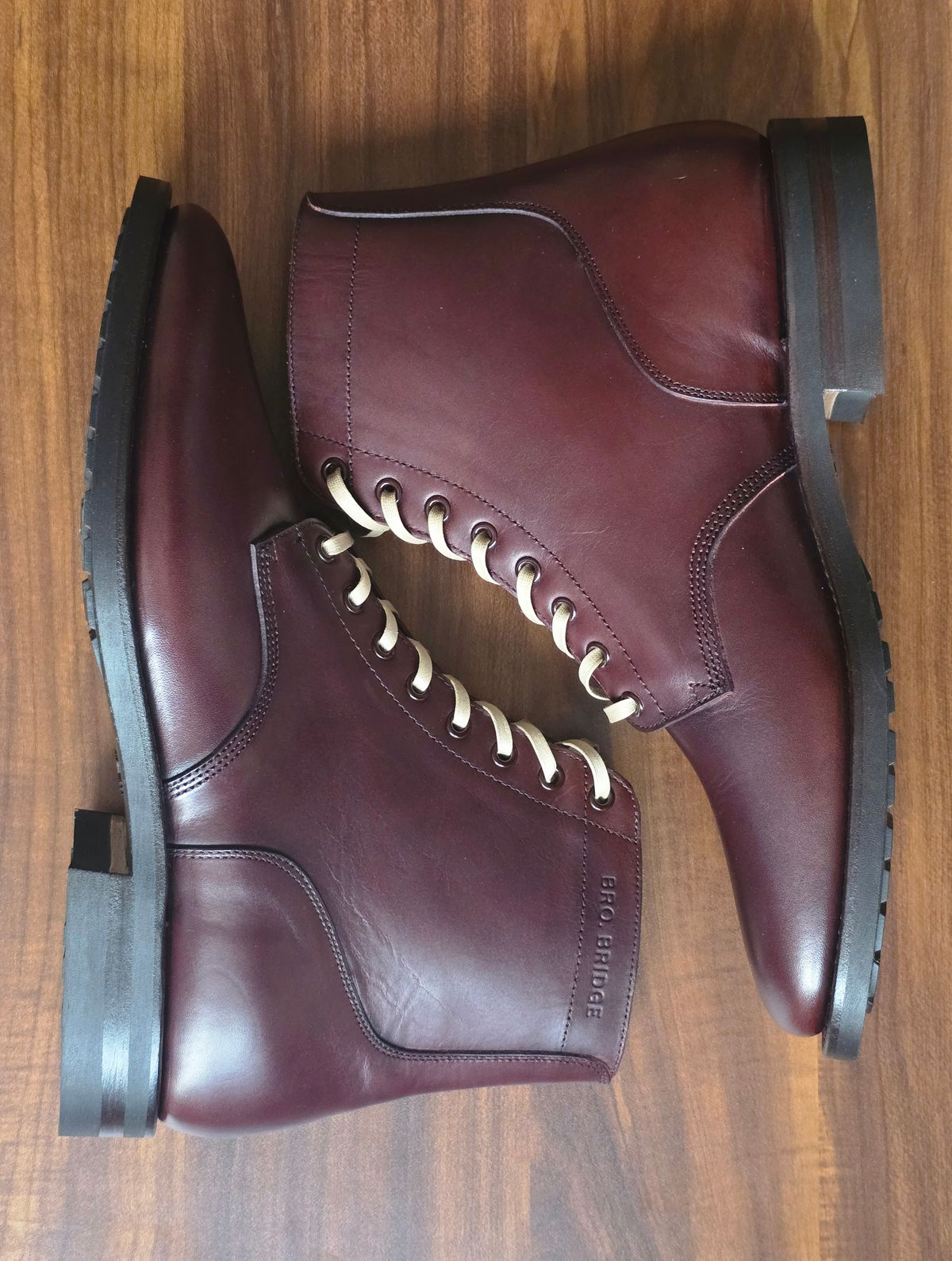 Photo by katzpowa on October 1, 2024 of the Brother Bridge ESCAPE II in Vintage Brown Calf.
