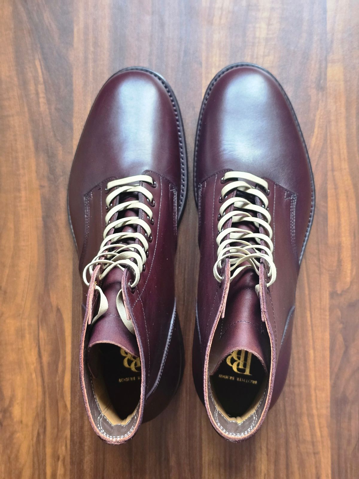 Photo by katzpowa on October 1, 2024 of the Brother Bridge ESCAPE II in Vintage Brown Calf.