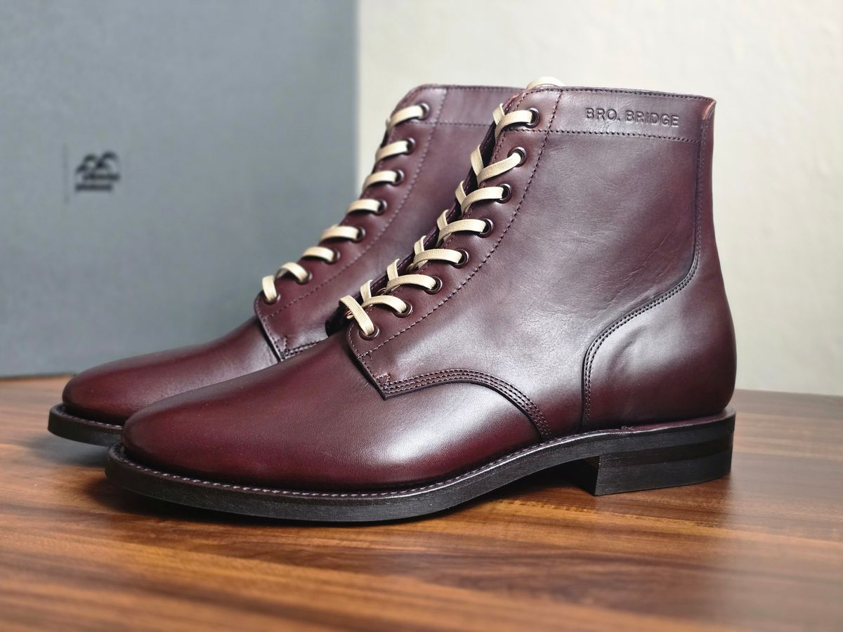 Photo by katzpowa on October 1, 2024 of the Brother Bridge ESCAPE II in Vintage Brown Calf.