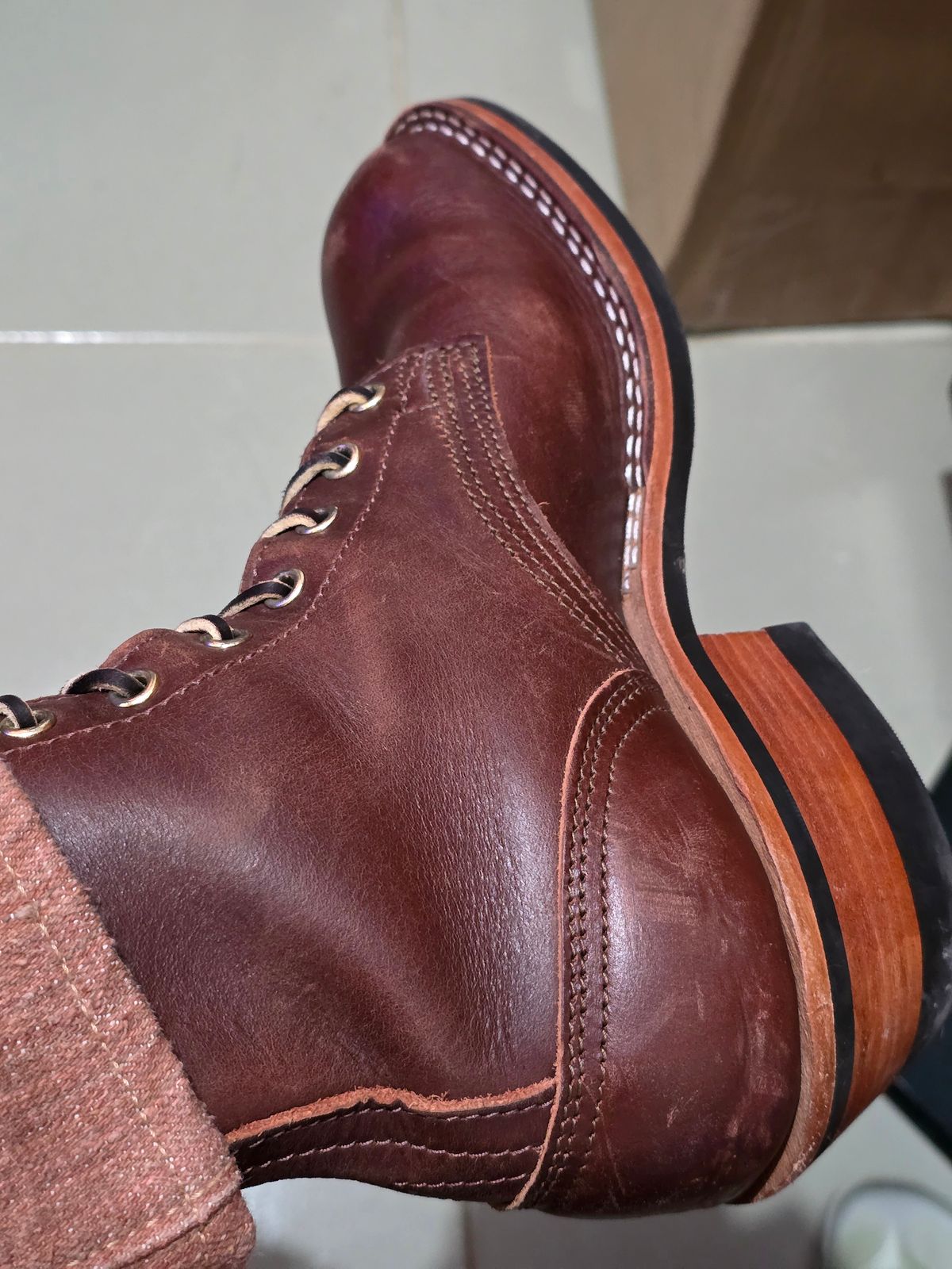 Photo by katzpowa on October 12, 2025 of the Nicks MTO in Horween Roanoke Timber.
