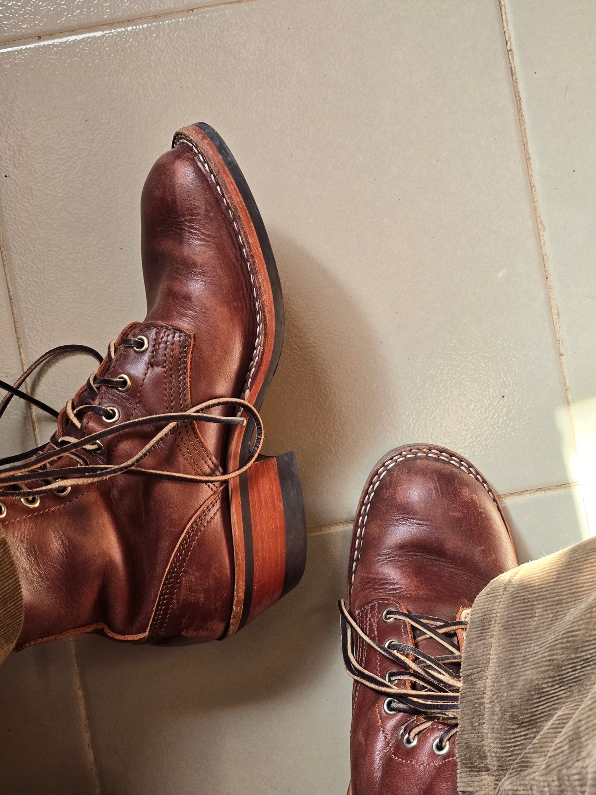 Photo by katzpowa on February 3, 2026 of the Nicks MTO in Horween Roanoke Timber.