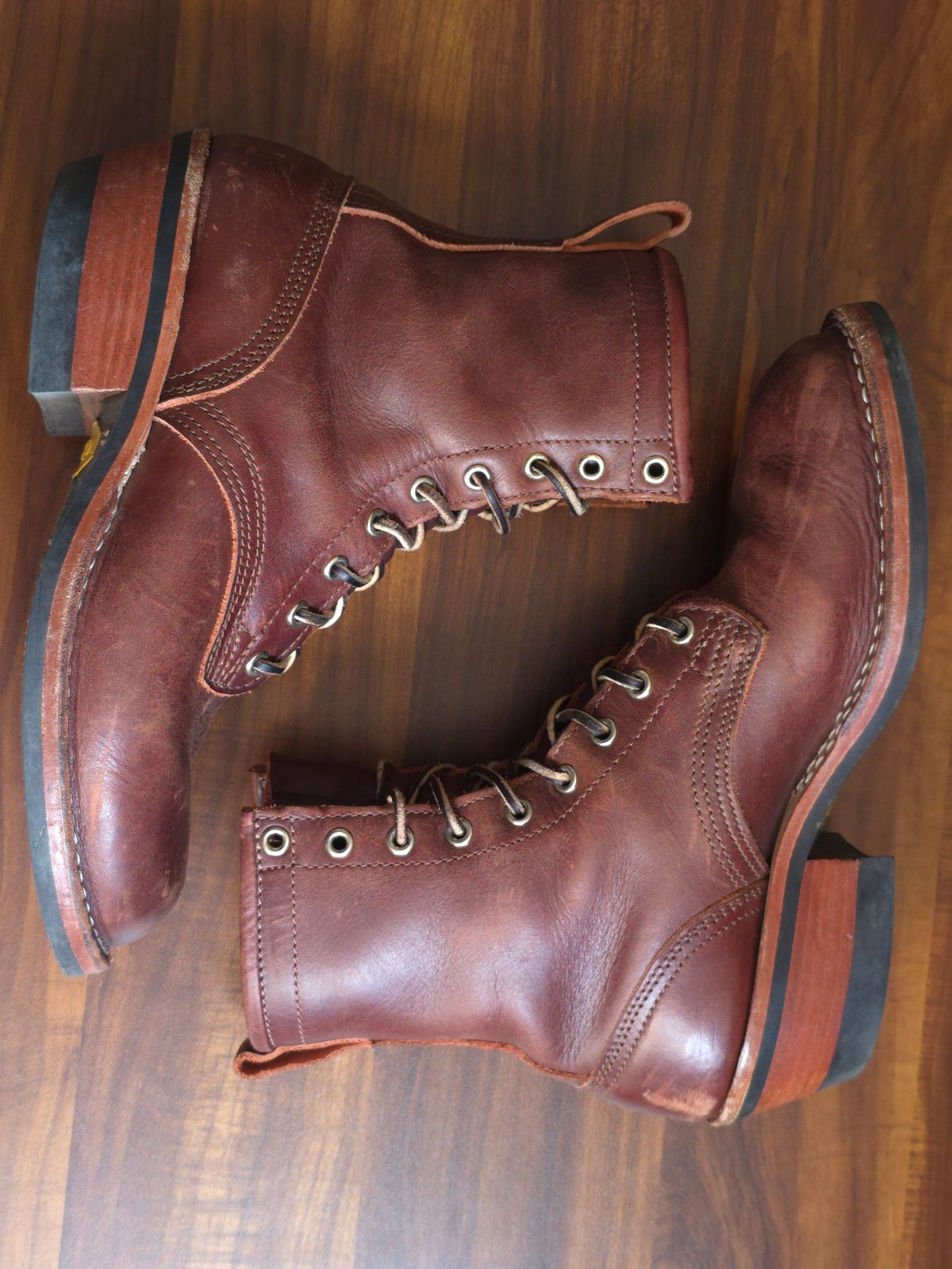 Photo by katzpowa on February 3, 2026 of the Nicks MTO in Horween Roanoke Timber.