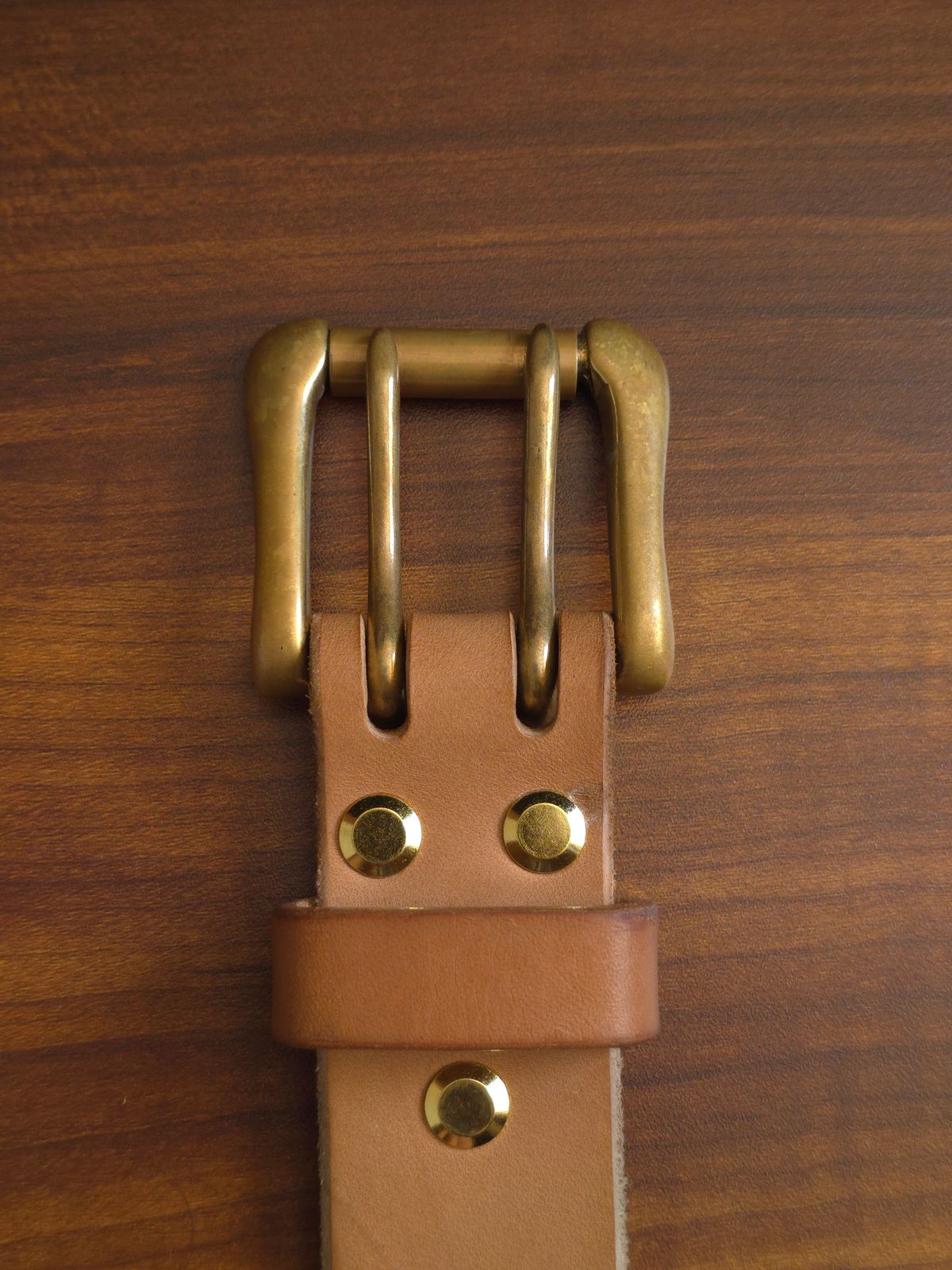 Photo by katzpowa on December 3, 2025 of the Carmine Jack Leather Thunderdome Natural Shipyard Belt in J&FJ Baker Natural Oak Bark Bridle.