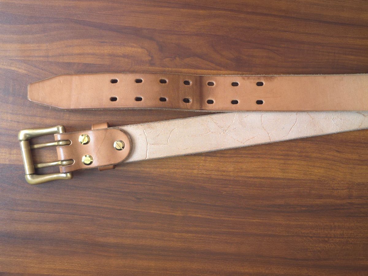 Photo by katzpowa on January 4, 2026 of the Carmine Jack Leather Thunderdome Natural Shipyard Belt in J&FJ Baker Natural Oak Bark Bridle.