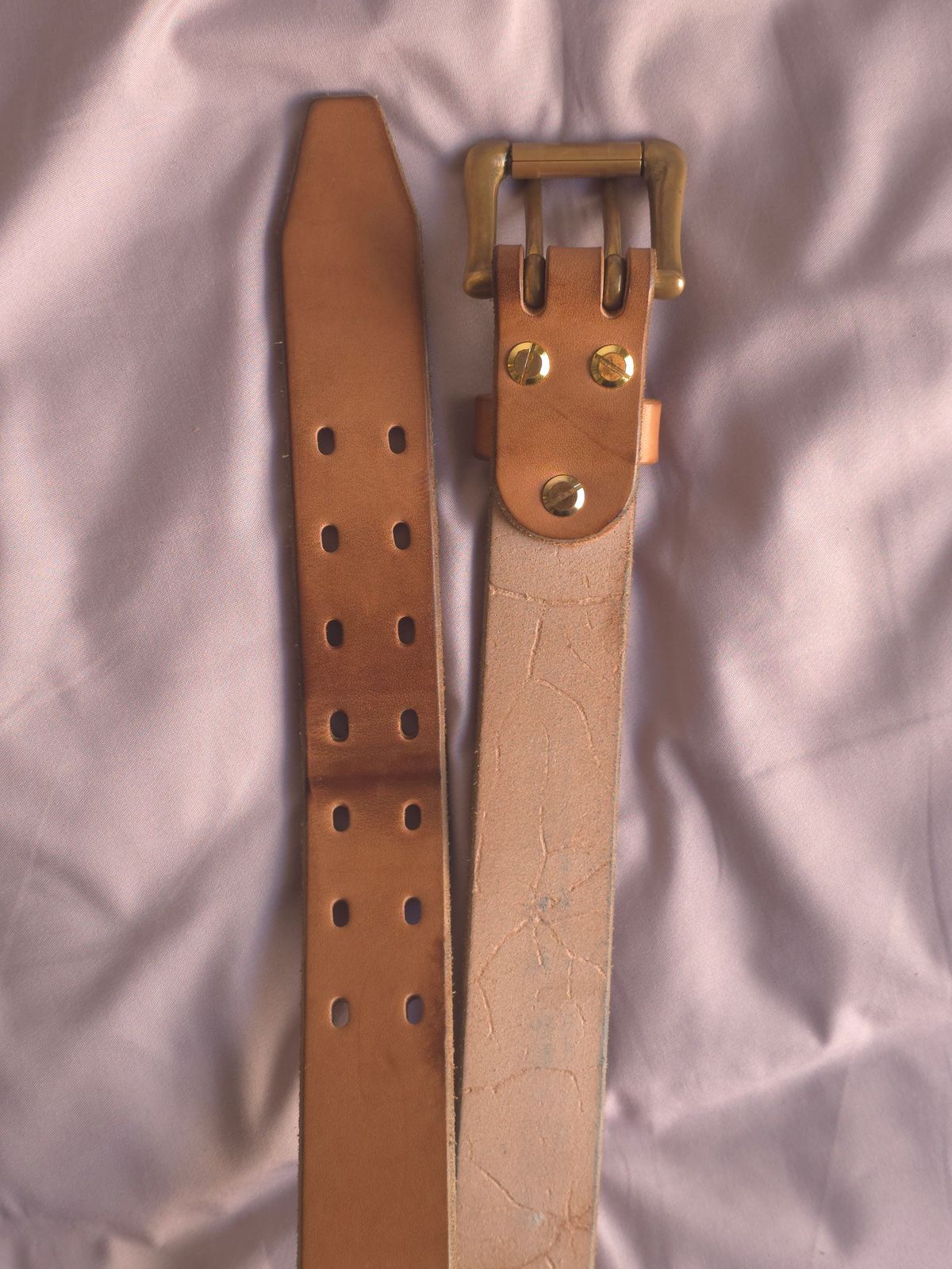 Photo by katzpowa on March 4, 2026 of the Carmine Jack Leather Thunderdome Natural Shipyard Belt in J&FJ Baker Natural Oak Bark Bridle.