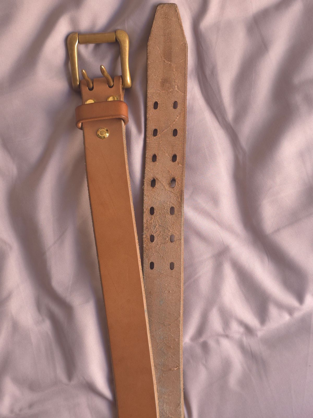 Photo by katzpowa on March 4, 2026 of the Carmine Jack Leather Thunderdome Natural Shipyard Belt in J&FJ Baker Natural Oak Bark Bridle.